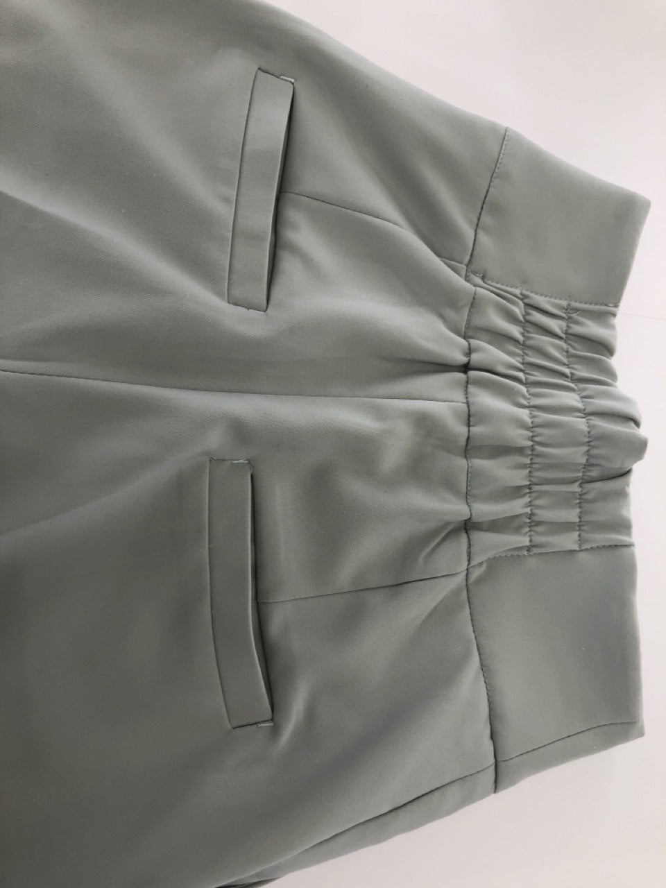 その他ボトムス eLLa センタープレスパンツ