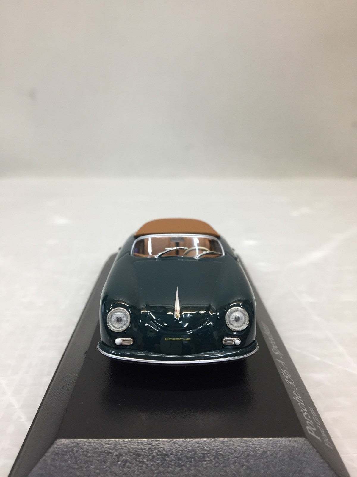 PMA 1/43 ポルシェ356A スピードスター 1956 スケールカー