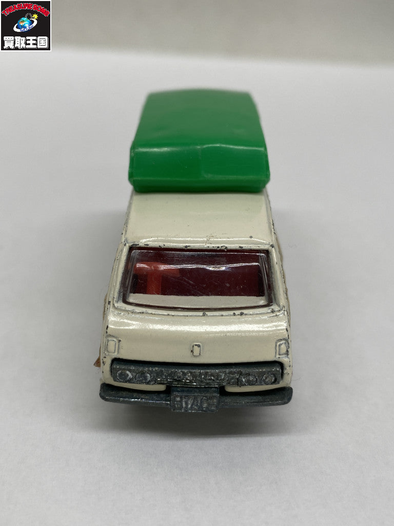 トミカ トヨタハイエース コミューターキャンピングカー トミカ