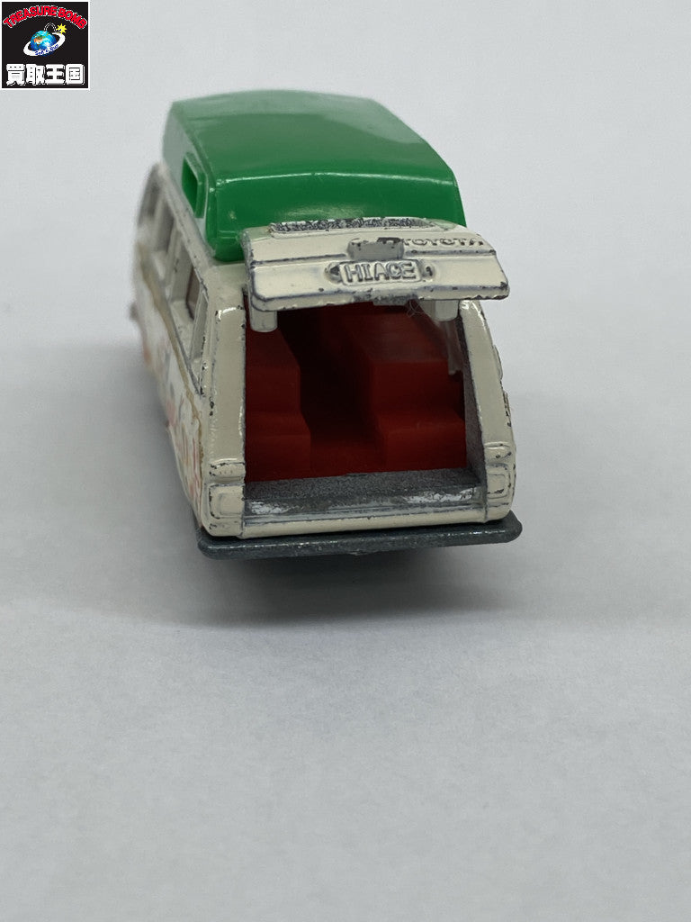 トミカ トヨタハイエース コミューターキャンピングカー トミカ