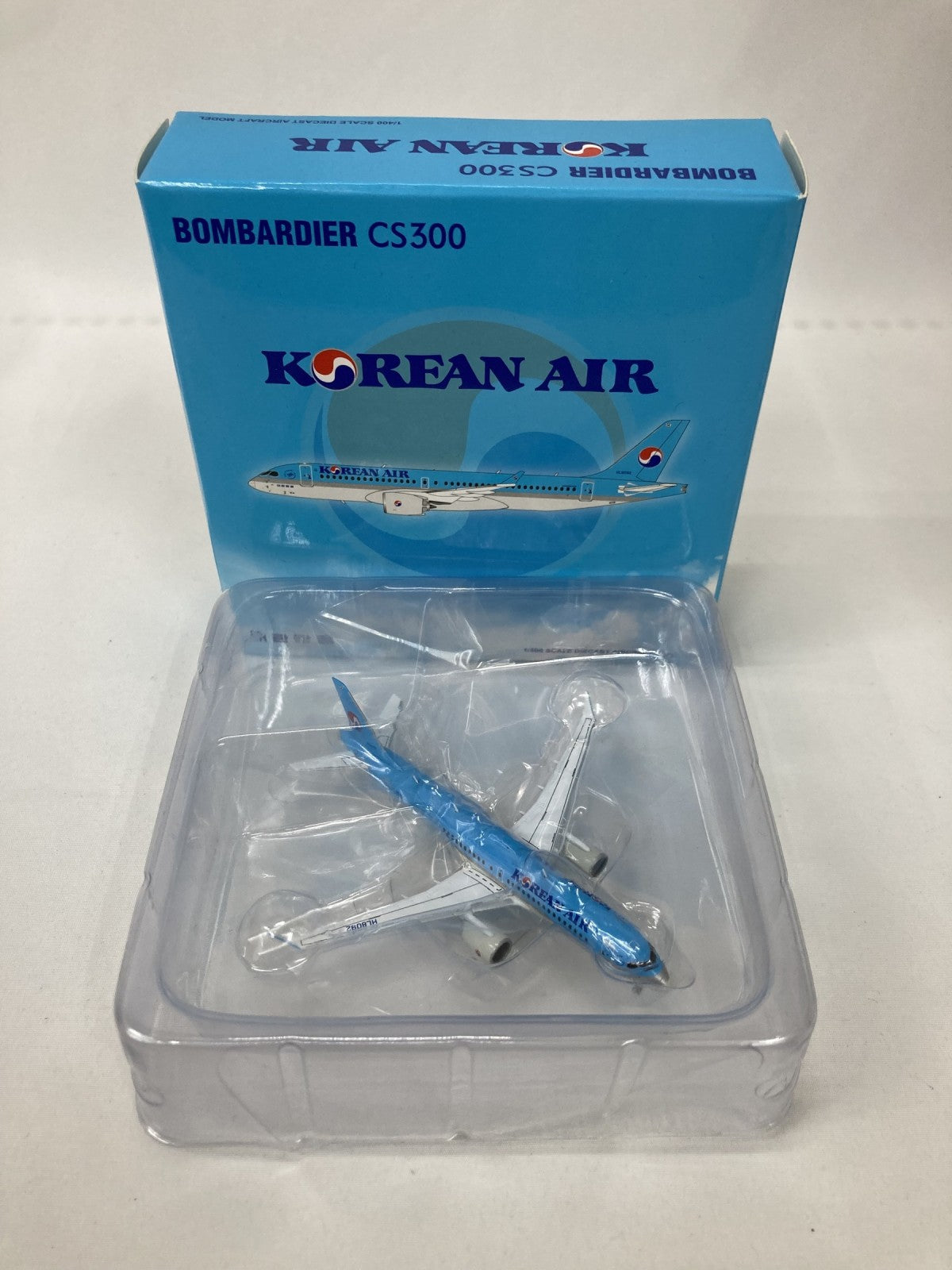 1/400 CS300 大韓航空 HL8092 その他小物