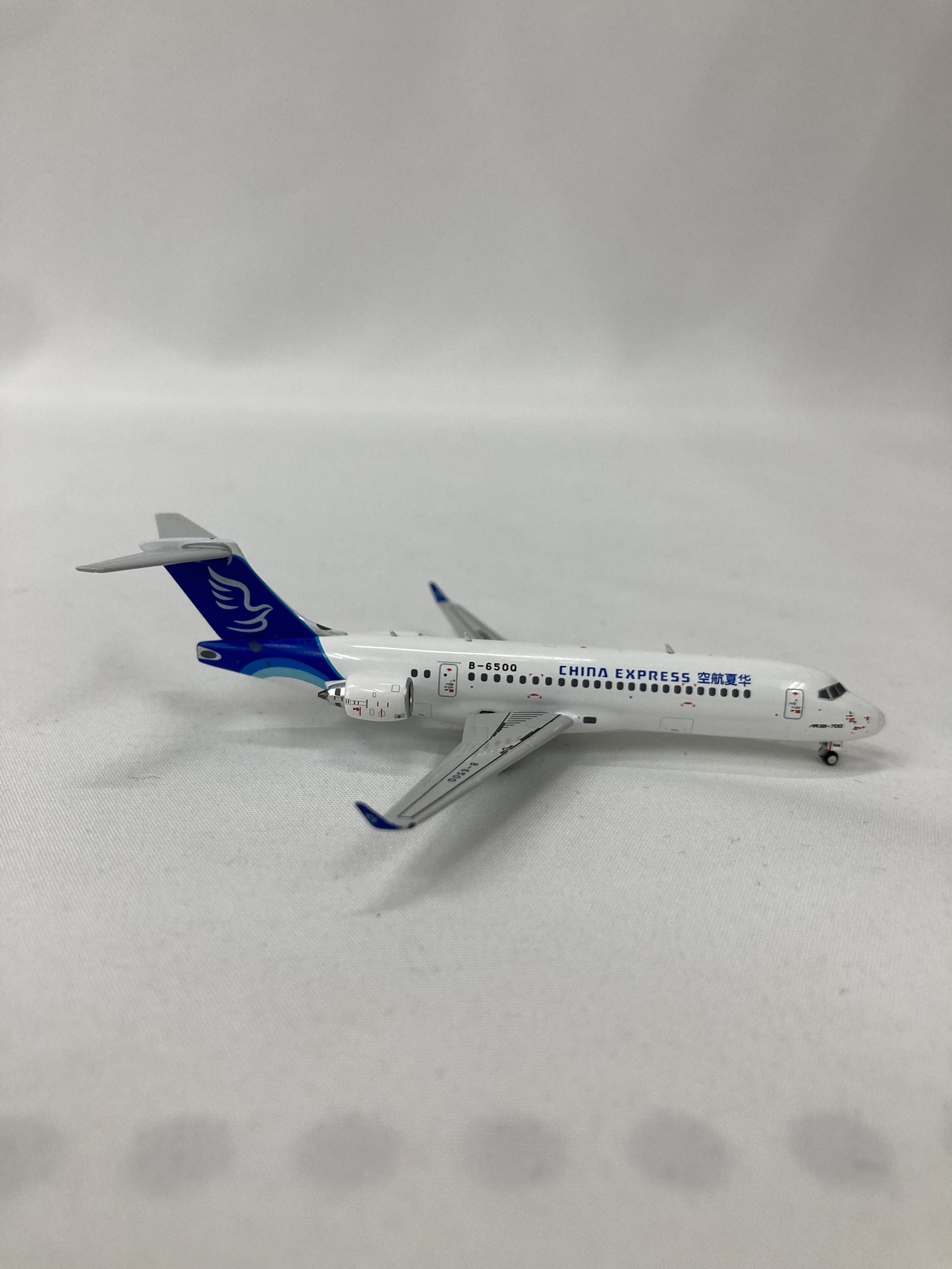 NG ARJ21-700 1/400 華夏航空 その他小物