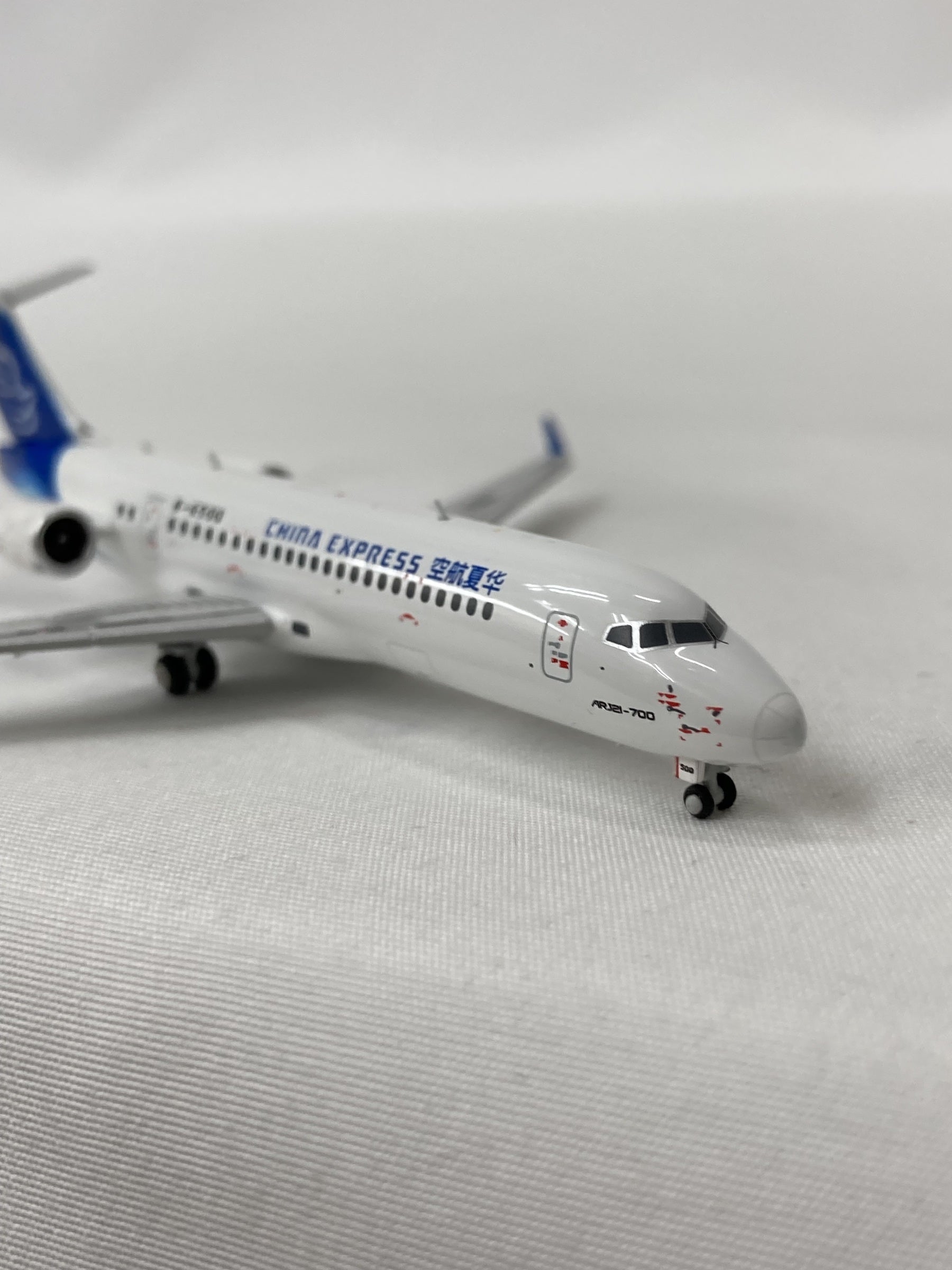 NG ARJ21-700 1/400 華夏航空 その他小物