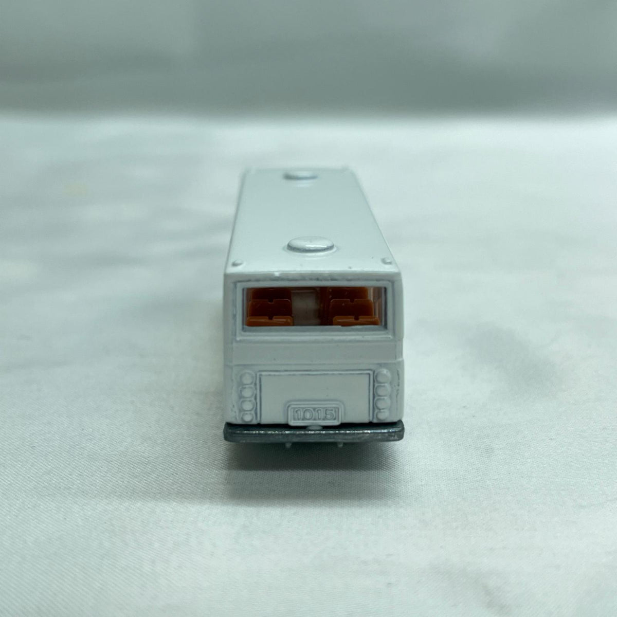 ホワイトボディ トミー トミカ