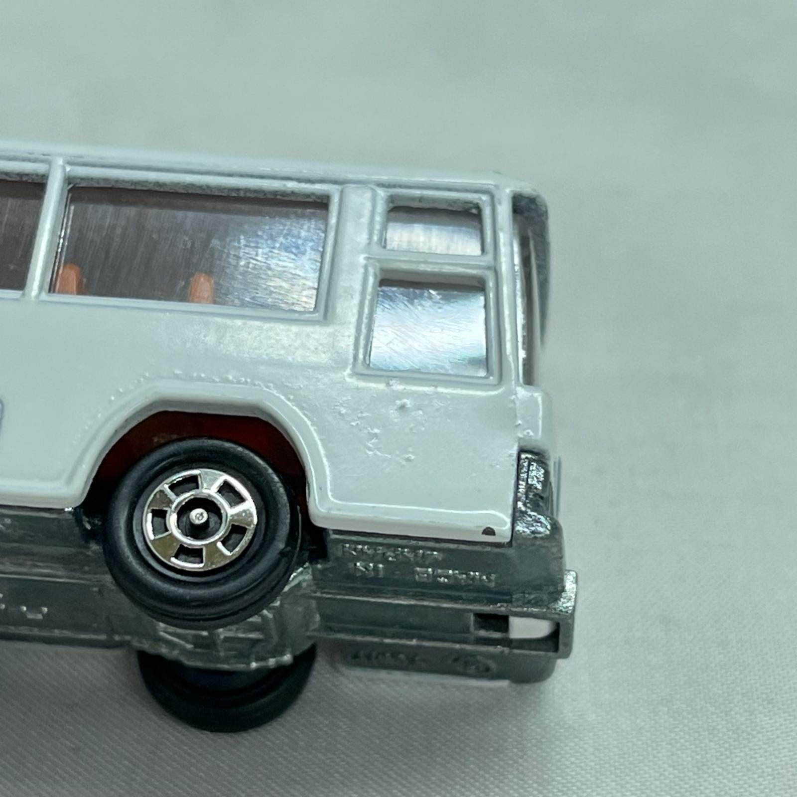 ホワイトボディ トミー トミカ