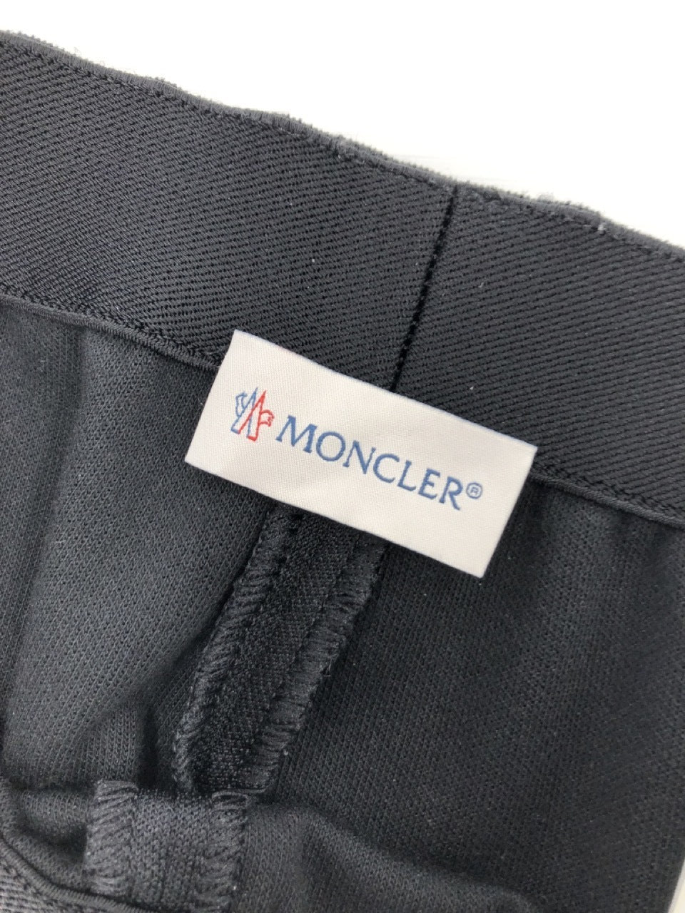その他ボトムス MONCLER Side-stripe pleat-front trousers 40