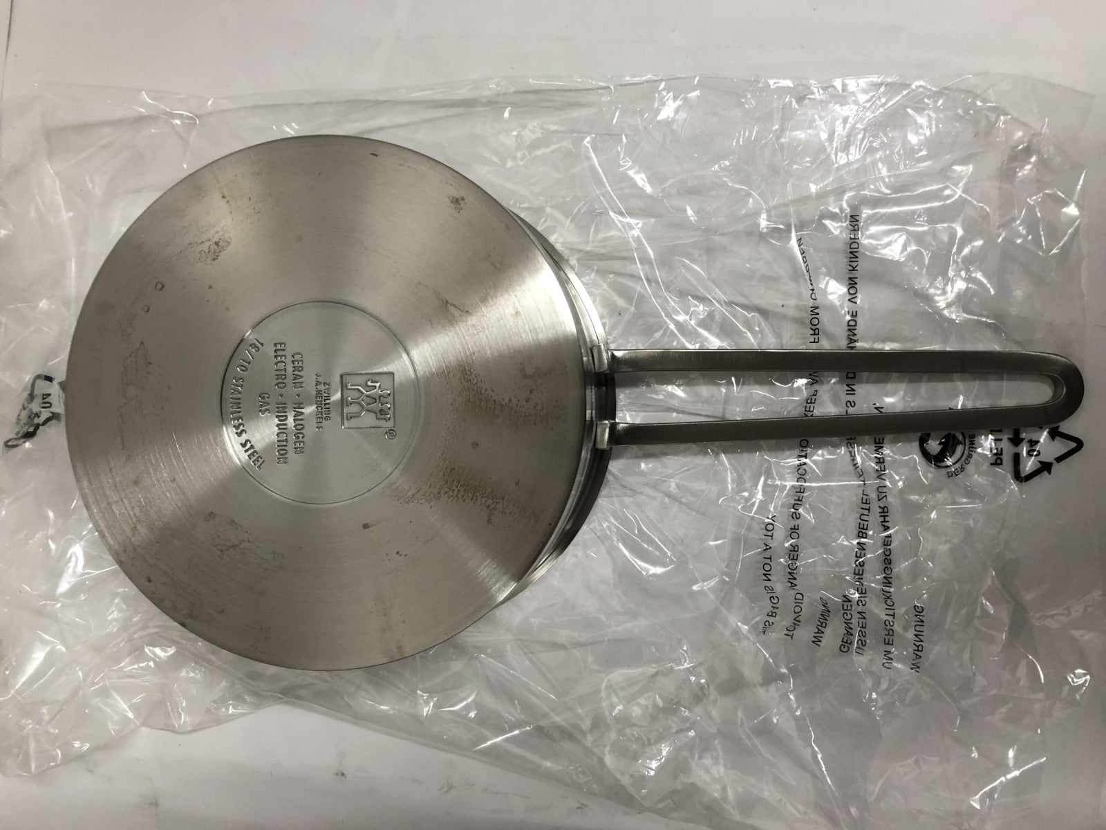 HENCKELS ZWILLING Moment ソースパン 16cm / 1.5L(フタ無し) 生活雑貨