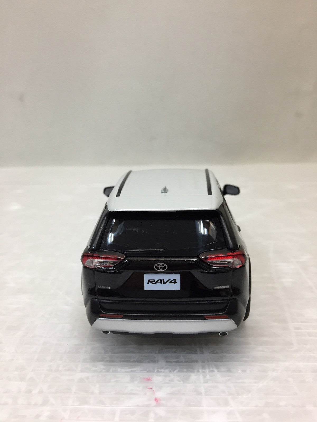 カラーサンプル 1/30 RAV4 アドベンチャー アッシュグレーxブラックマイカ カラーサンプル