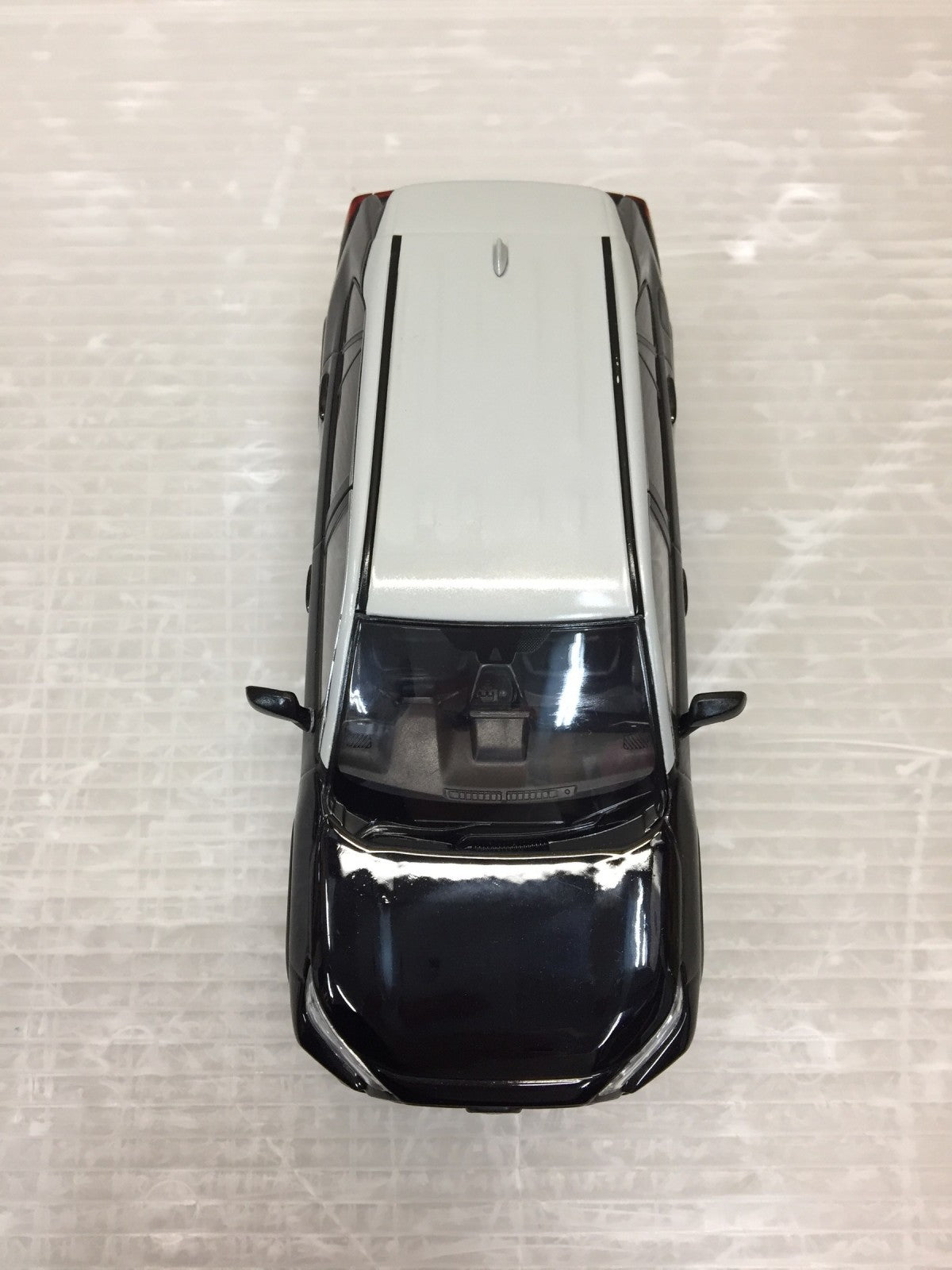 カラーサンプル 1/30 RAV4 アドベンチャー アッシュグレーxブラックマイカ カラーサンプル