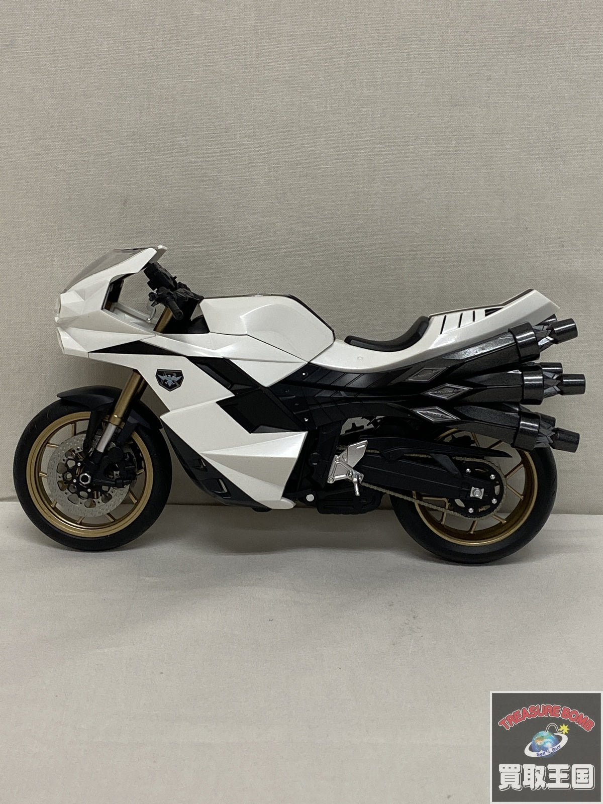S.H.Figuarts 大量発生型相変異バッタオーグ搭乗用サイクロン号 フィギュア/グッズ