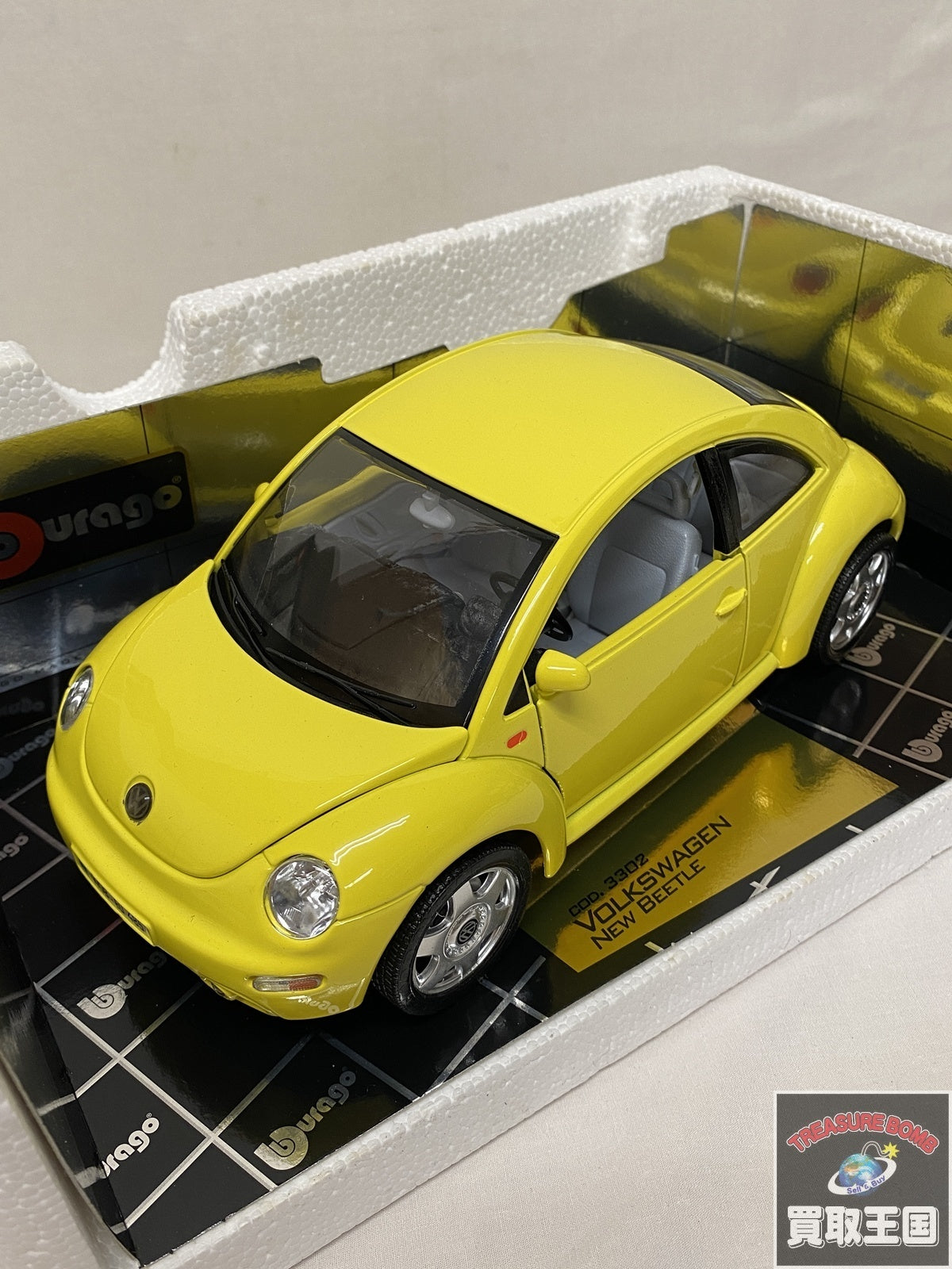 brago 1/18 VOLKSWAGEN NEW BEETLE 1998 スケールカー