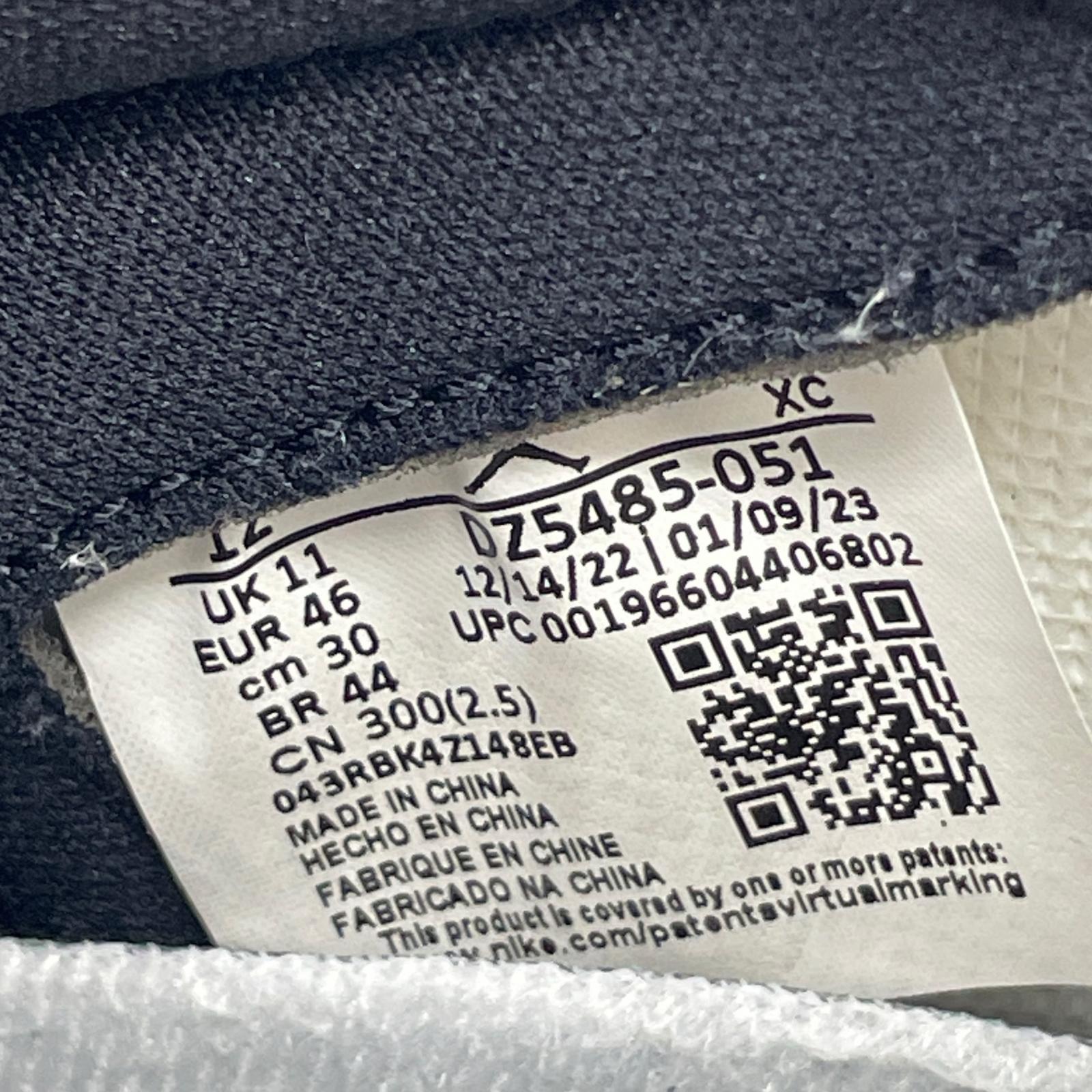 スニーカー Nike Air Jordan 1 Retro High OG Black and Smoke Grey US12 30cm (US12 UK11 1/2 EU50)