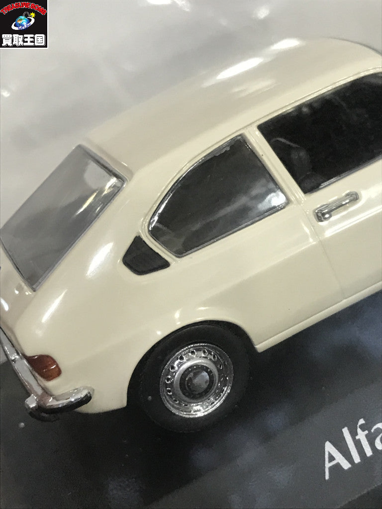 MAXICHAMPS Alfa Romeo 1972 スケールカー