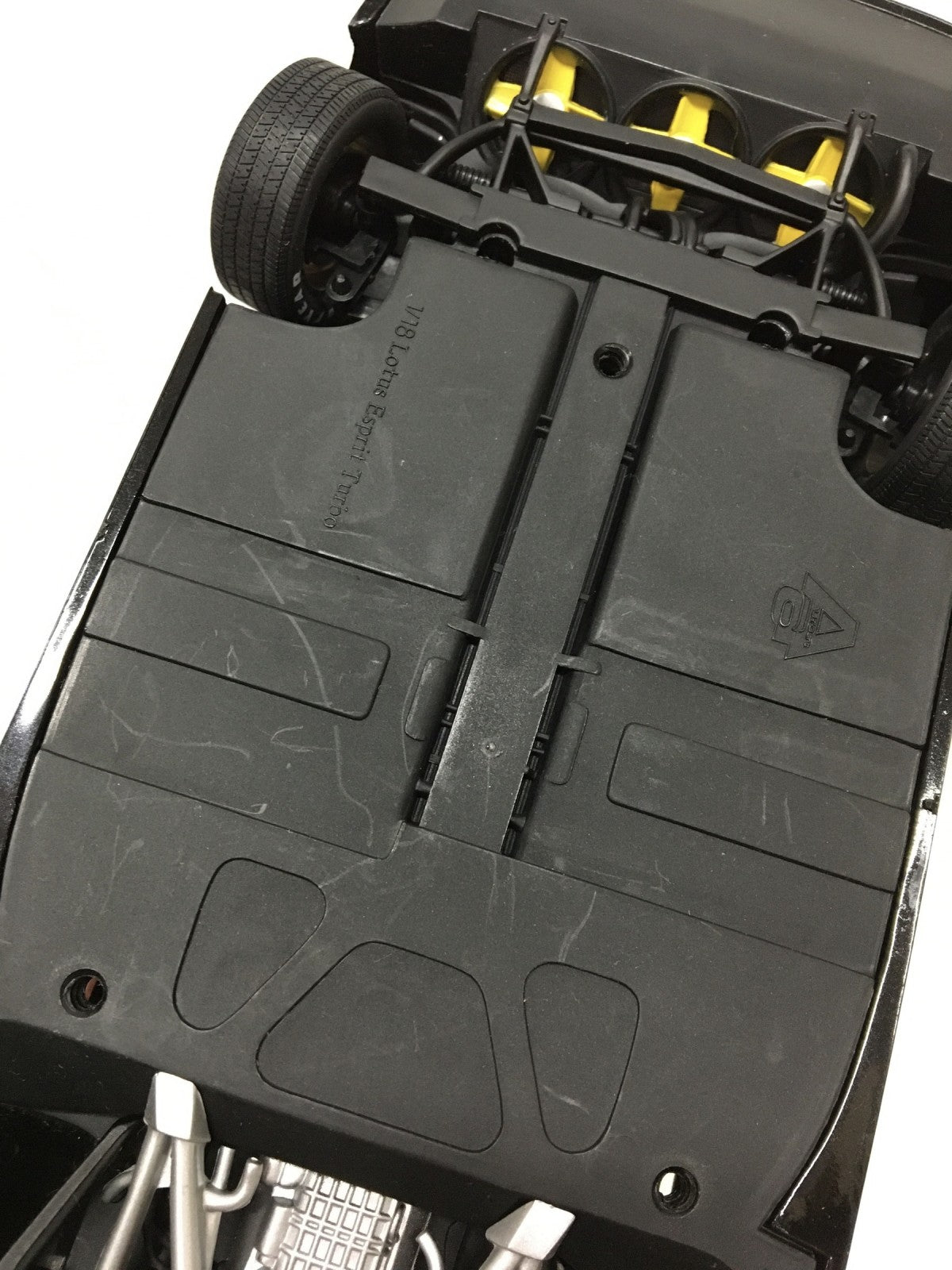 オートアート 1/18 ロータス エスプリ ターボ スケールカー