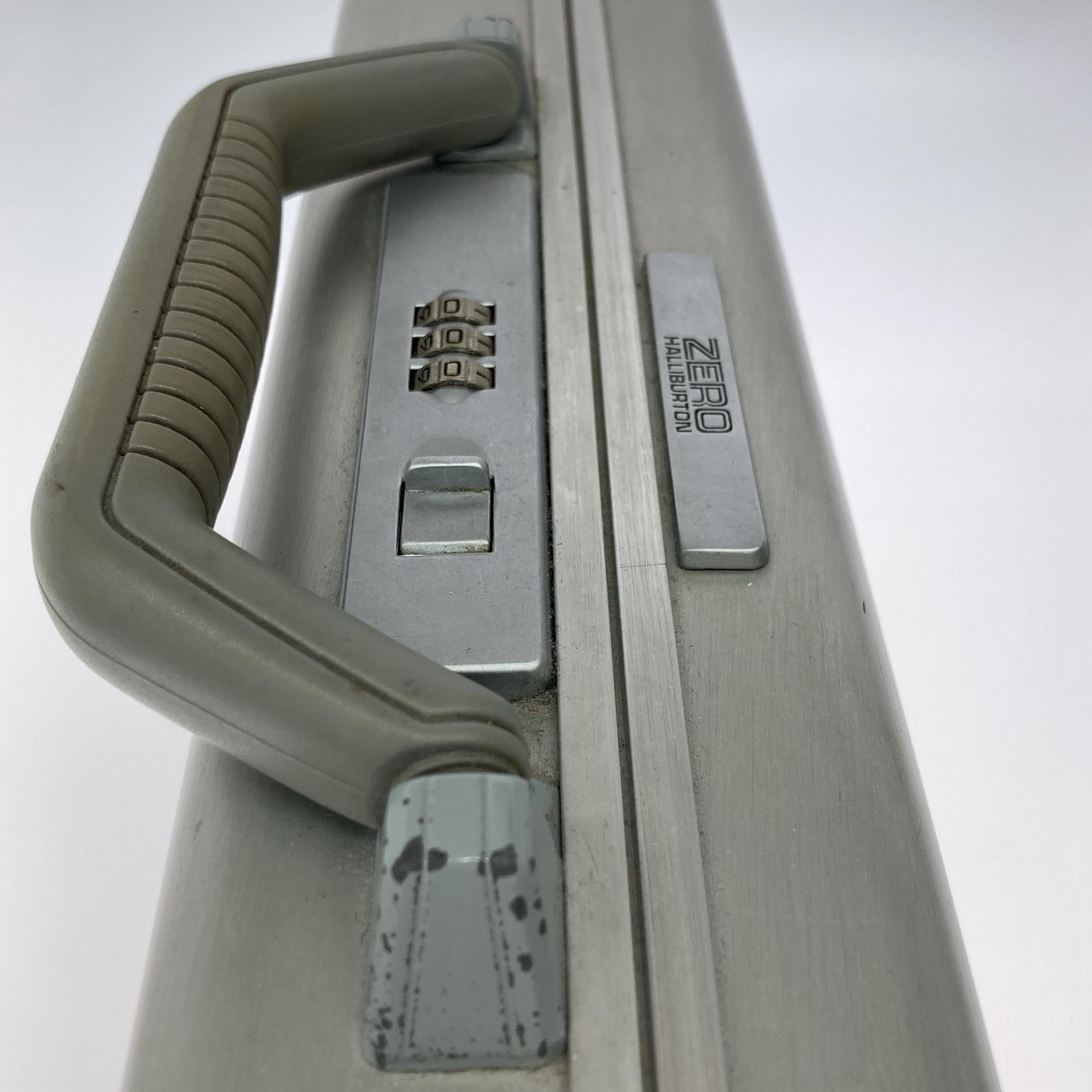 その他バッグ ZERO HALLIBURTON USA製 アタッシュケース シルバー
