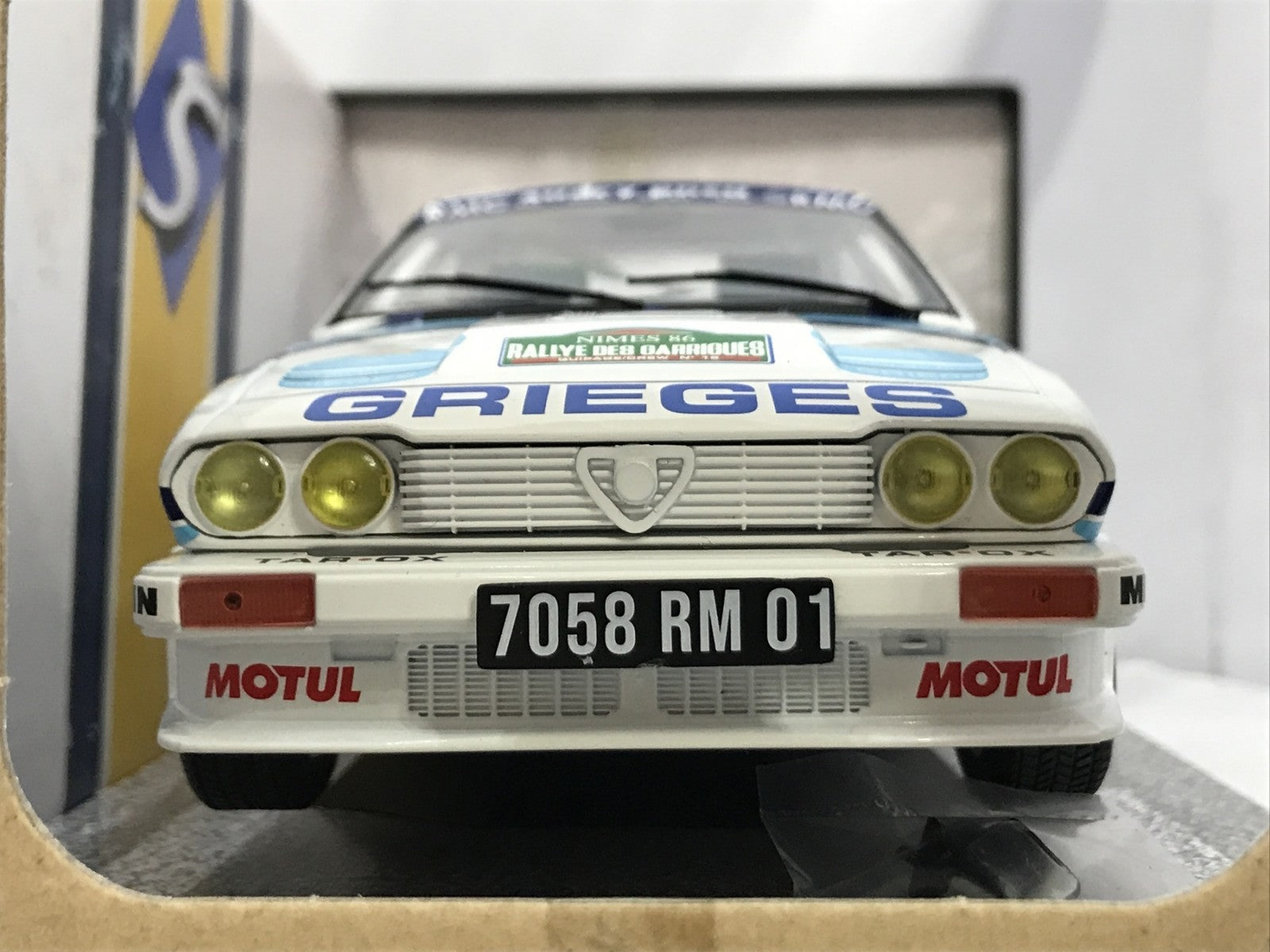 ソリド 1/18 アルファロメオ GTV6 ガリゲスラリー 1986 #15 スケールカー