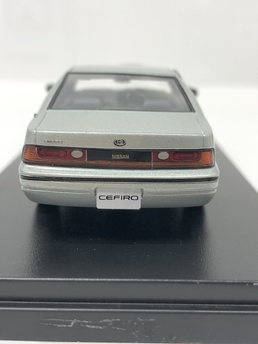 1/43 NISSAN CEFIRO 1988 スケールカー