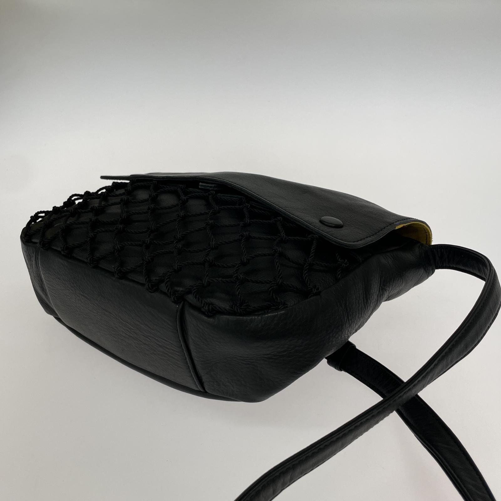 その他バッグ Mononogu レザーショルダーバッグ ブラック