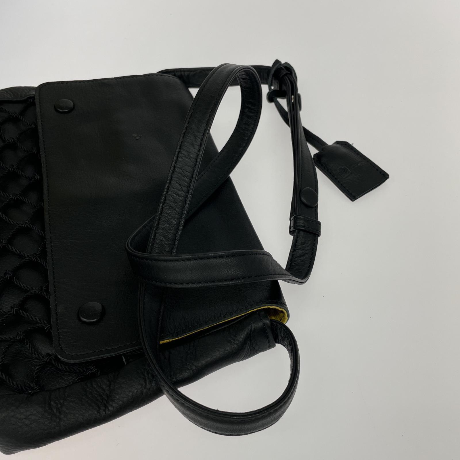 その他バッグ Mononogu レザーショルダーバッグ ブラック