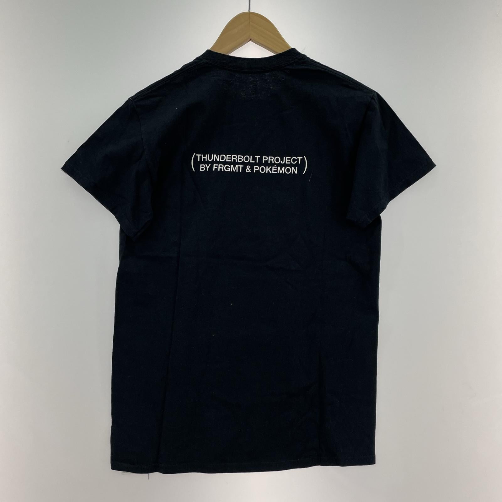 その他トップス fragment design×POKEMON S/Sロゴ S ブラック