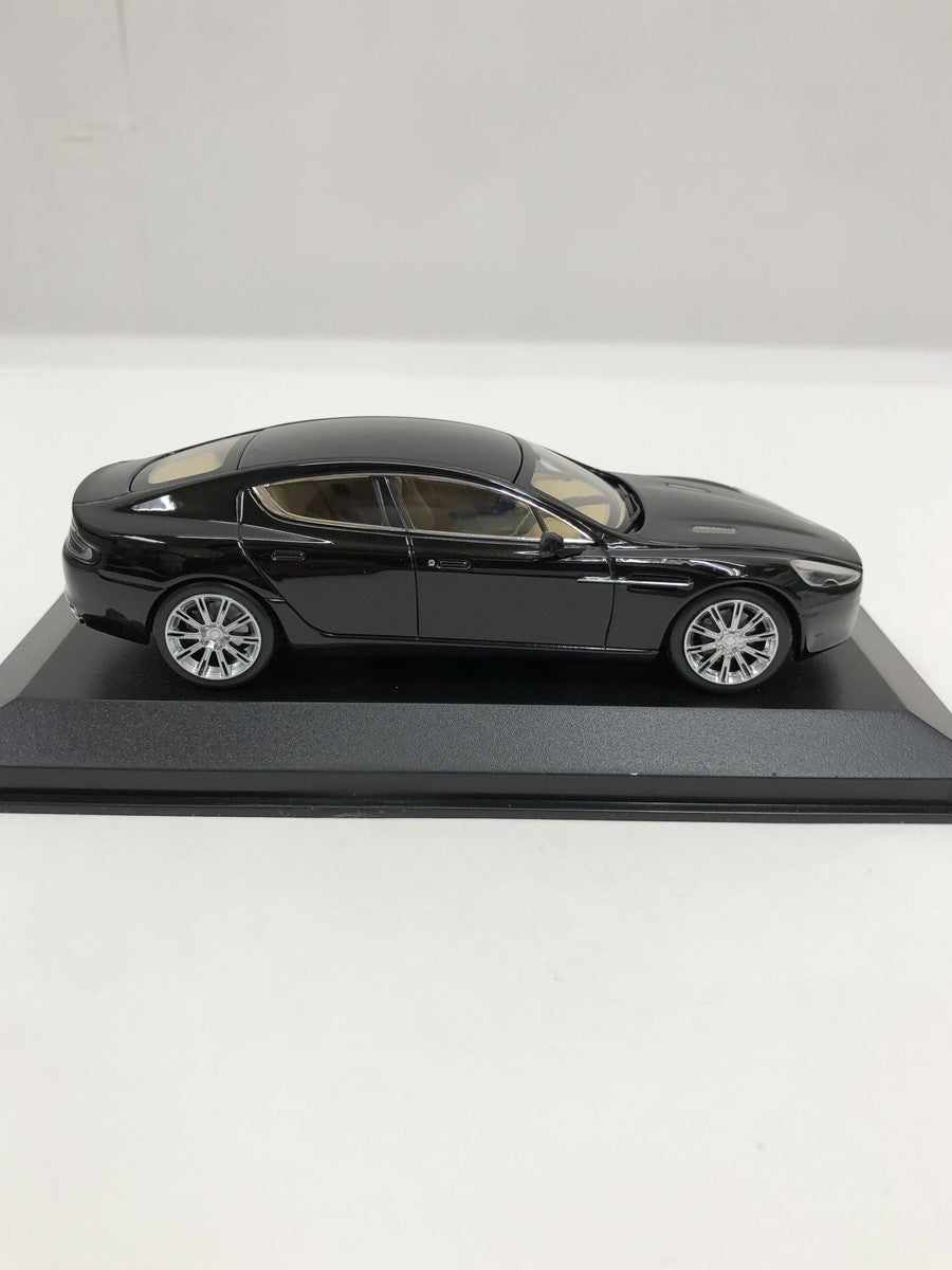 Aston Martin Rapide スケールカー