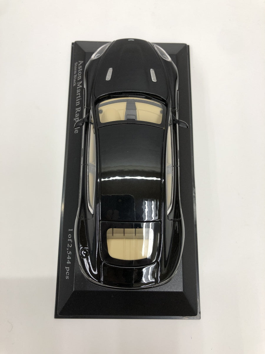 Aston Martin Rapide スケールカー