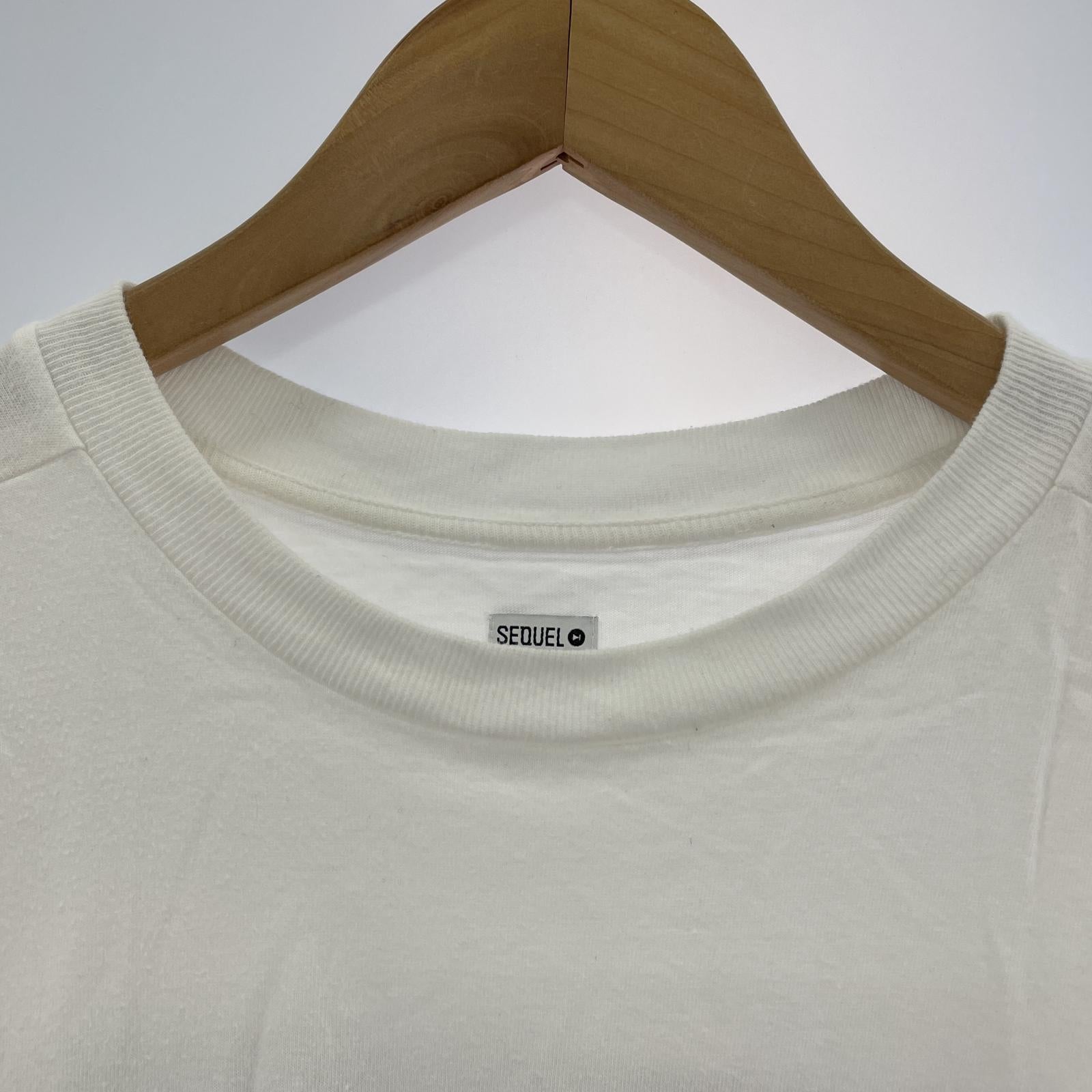 その他トップス SEQUEL S/S プリントカットソー 白 (L) L ホワイト