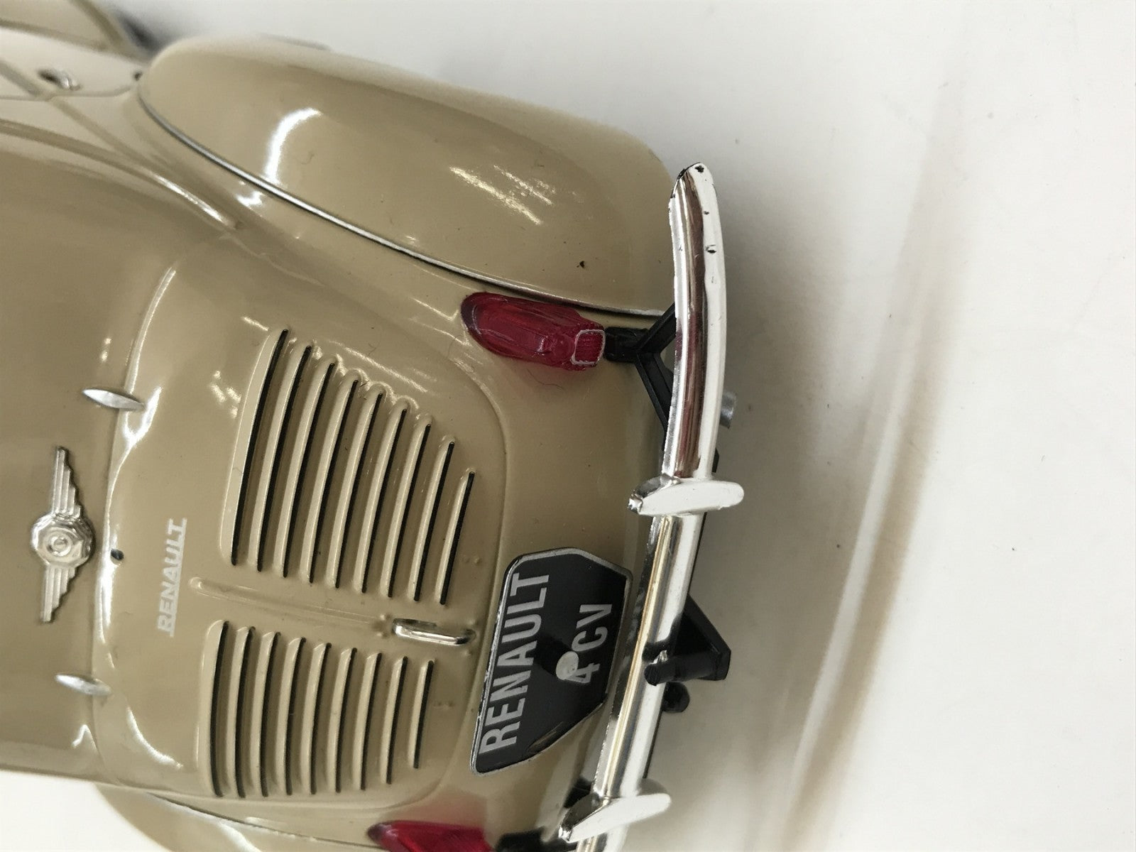 ソリド 1/18 ルノー 4CV スケールカー
