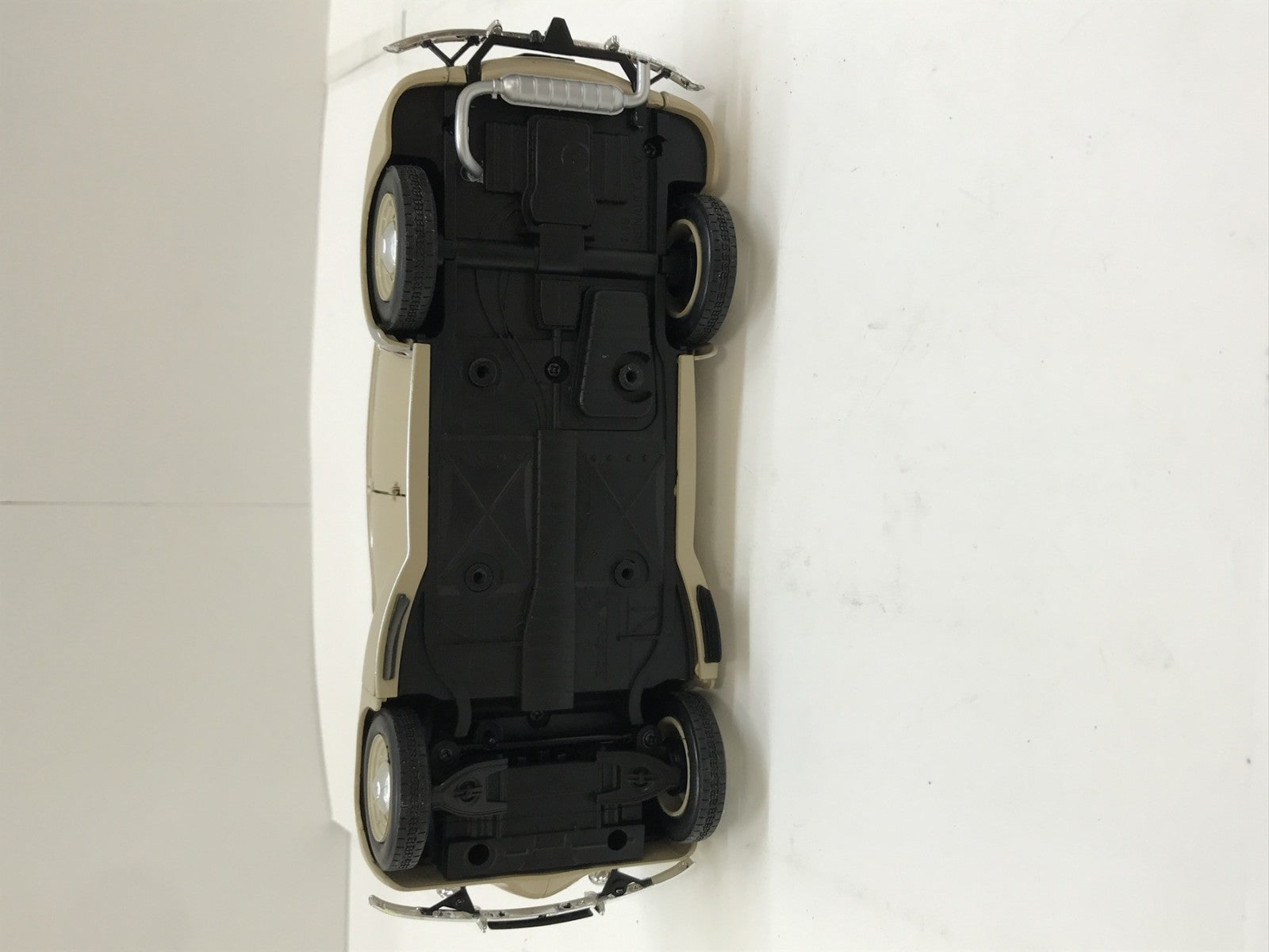 ソリド 1/18 ルノー 4CV スケールカー