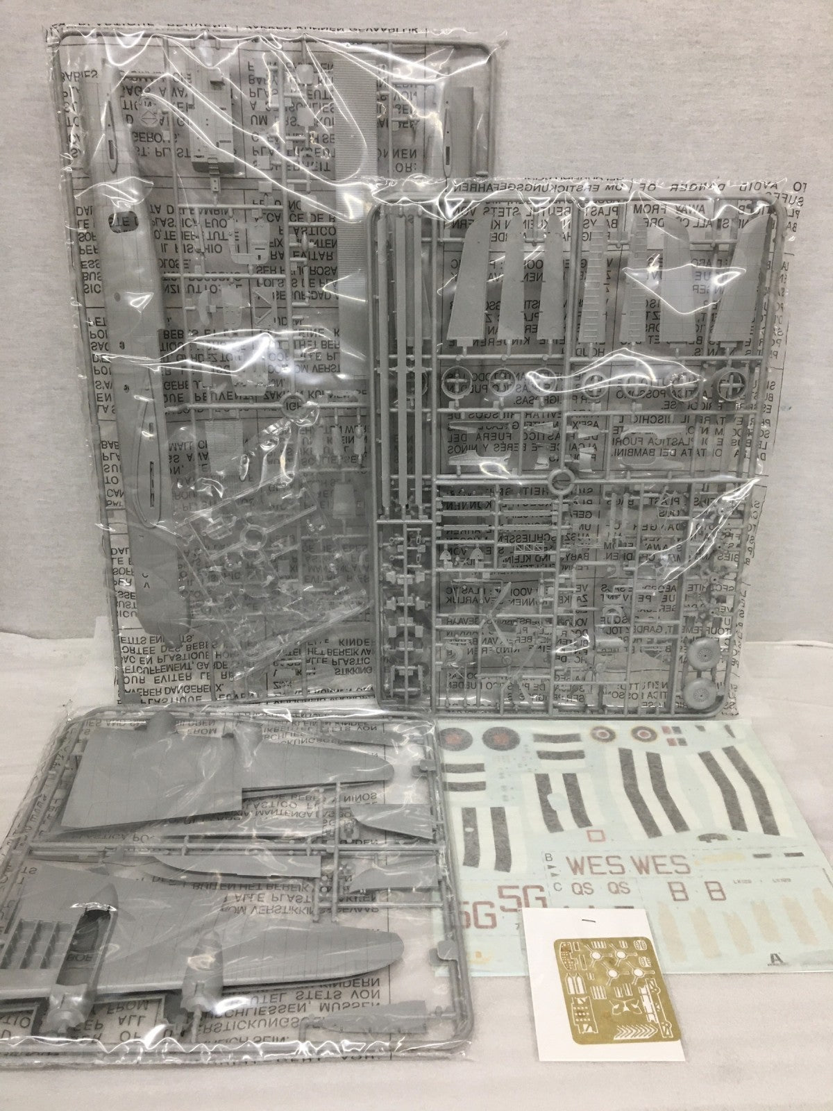 イタレリ 1/72 飛行機シリーズ No.1350 ショート スターリング ミリタリープラモ