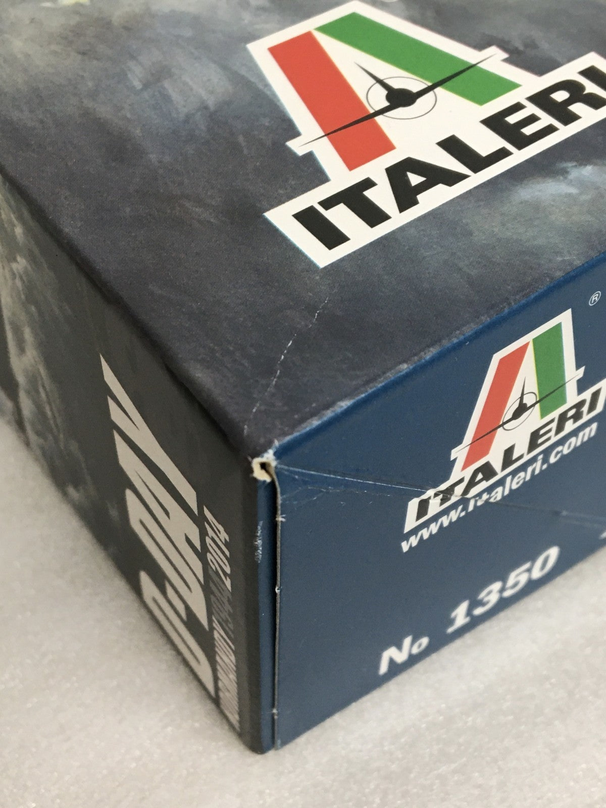 イタレリ 1/72 飛行機シリーズ No.1350 ショート スターリング ミリタリープラモ