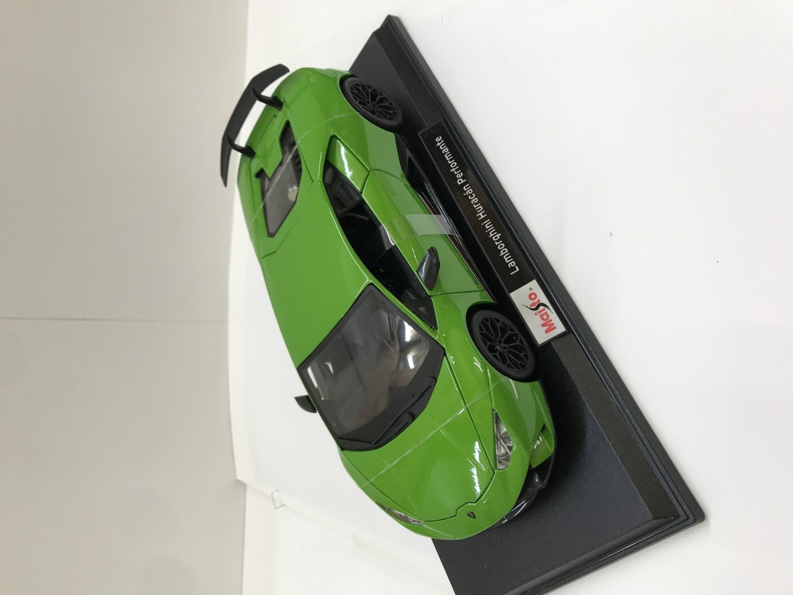 Maisto Lamborghini Huracan Performante スケールカー
