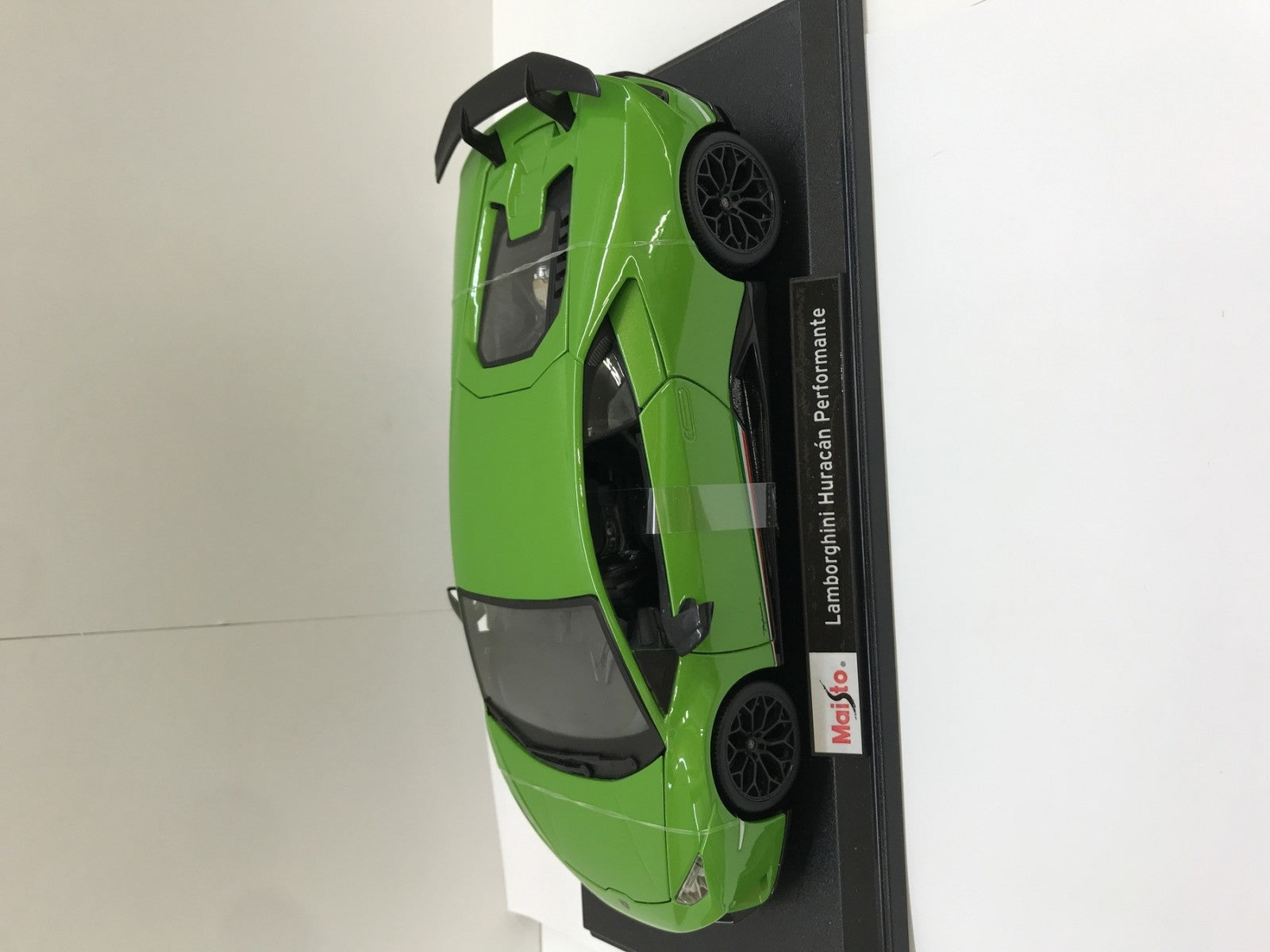 Maisto Lamborghini Huracan Performante スケールカー