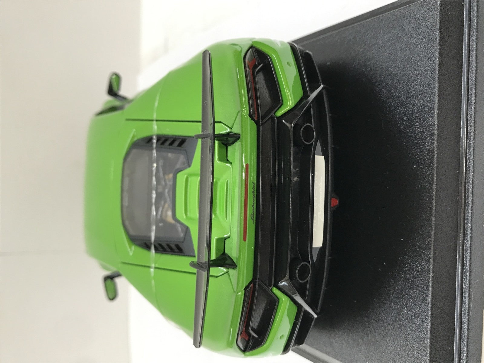 Maisto Lamborghini Huracan Performante スケールカー
