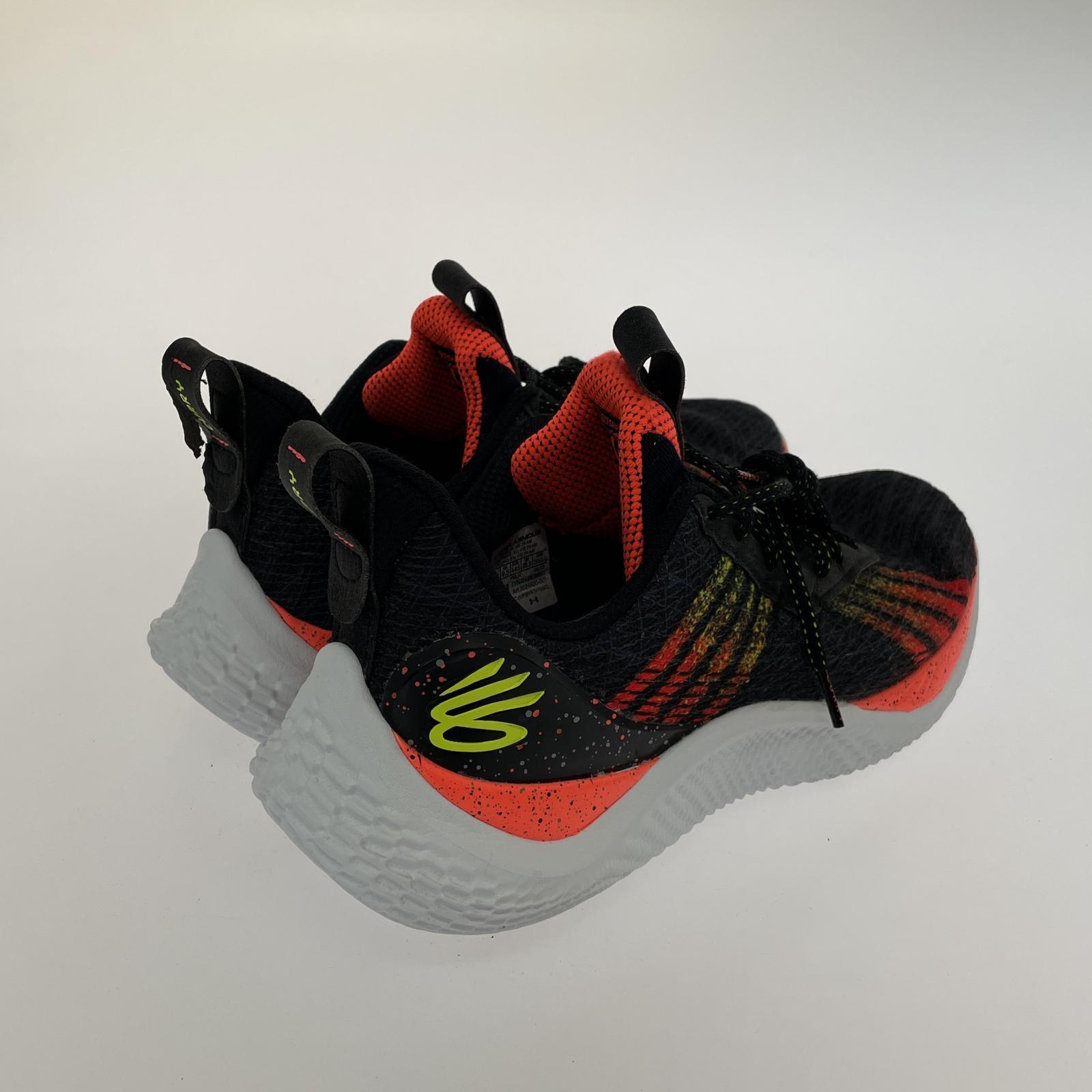 スニーカー UNDER ARMOUR CURRY10 28.5cm ブラック