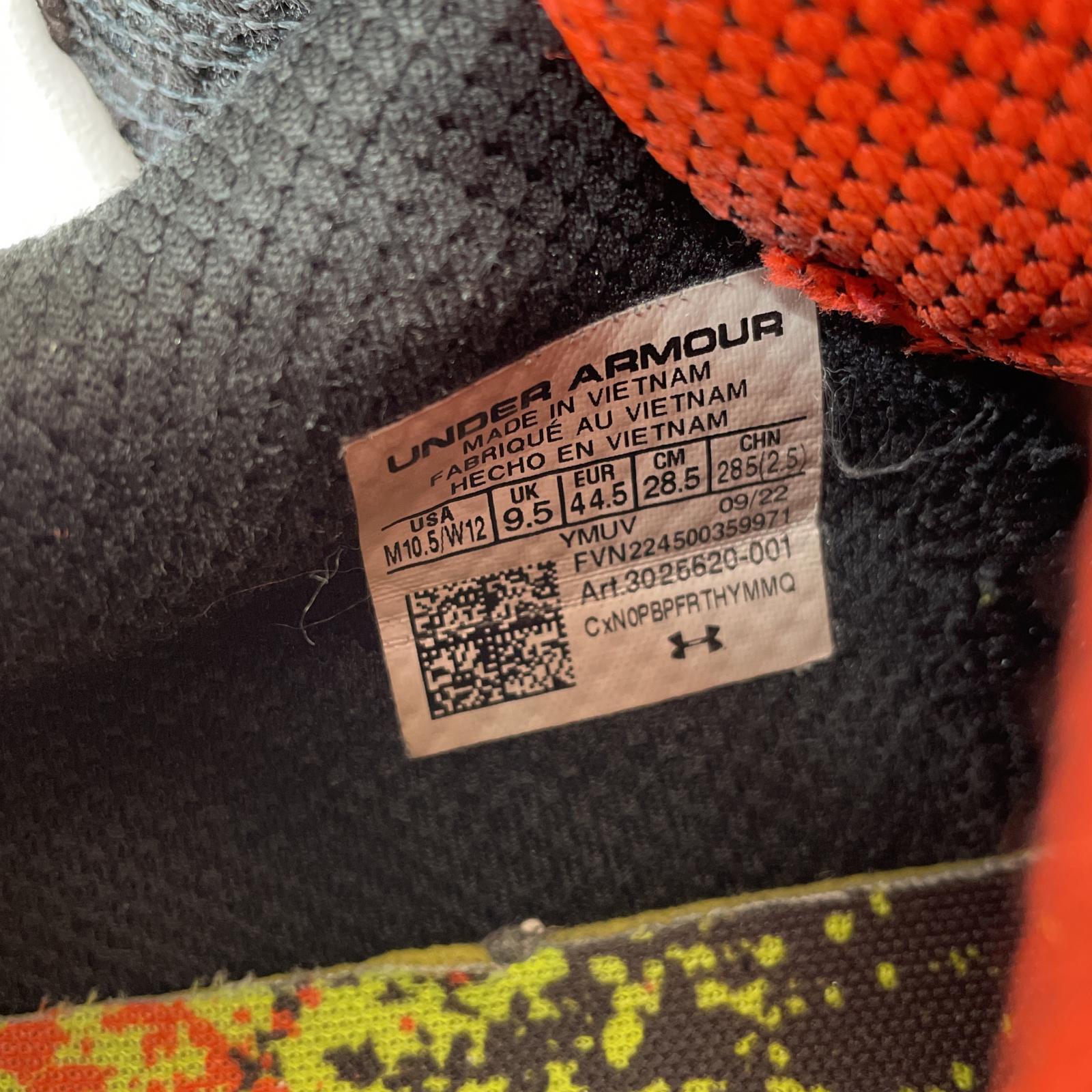 スニーカー UNDER ARMOUR CURRY10 28.5cm ブラック