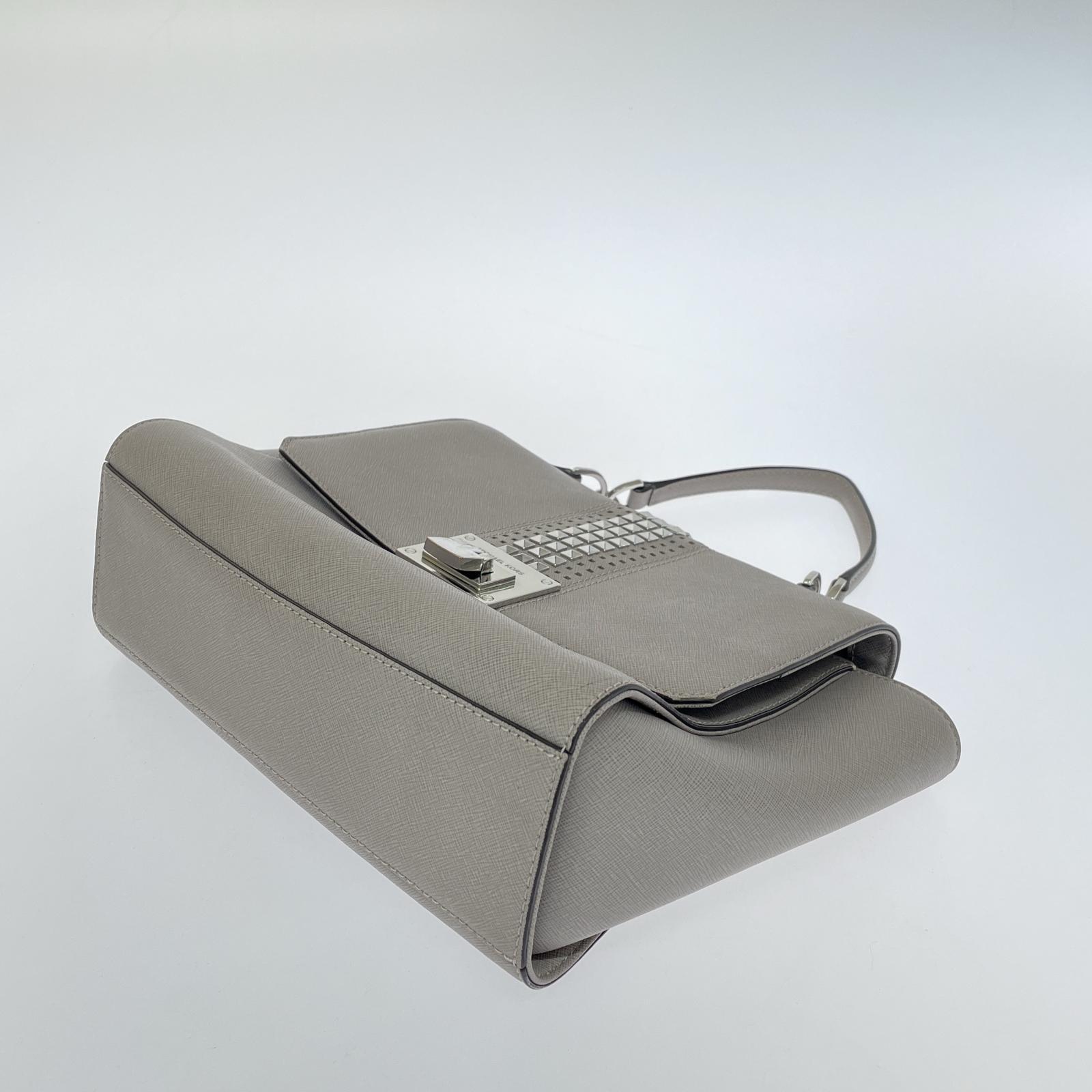 その他バッグ MICHAEL KORS スタッズ付 ハンドバッグ グレー