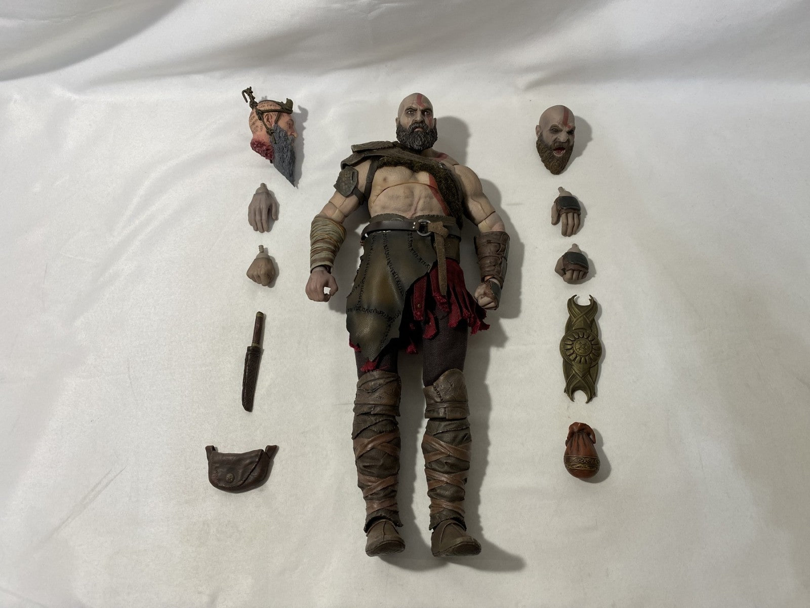 1.モンド ゴッド・オブ・ウォー クレイトス 1/6 デラックス アクションフィギュア フィギュア/グッズ