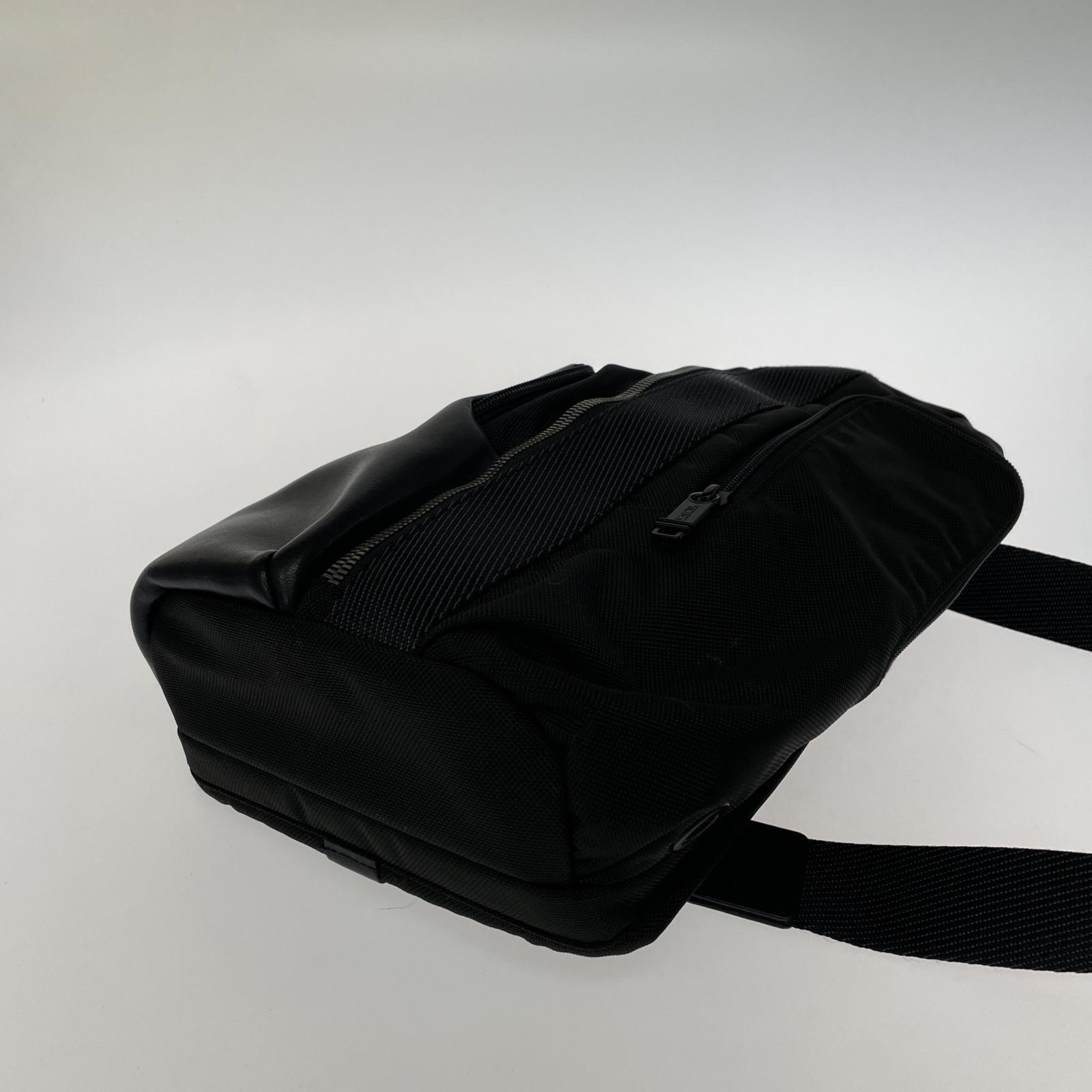 その他バッグ TUMI ボディバッグ 黒 ブラック