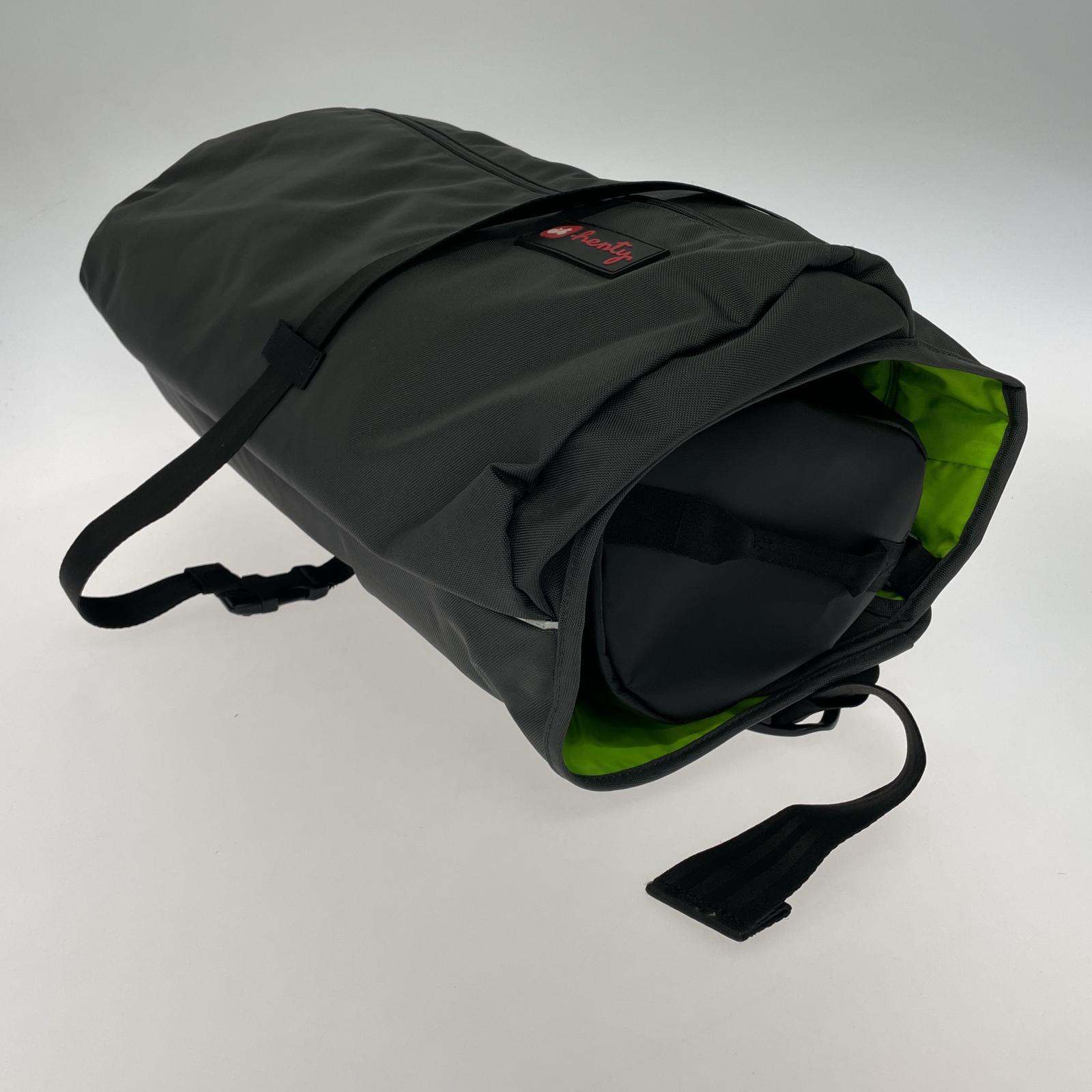 その他バッグ Henty メッセンジャーバッグ グレー