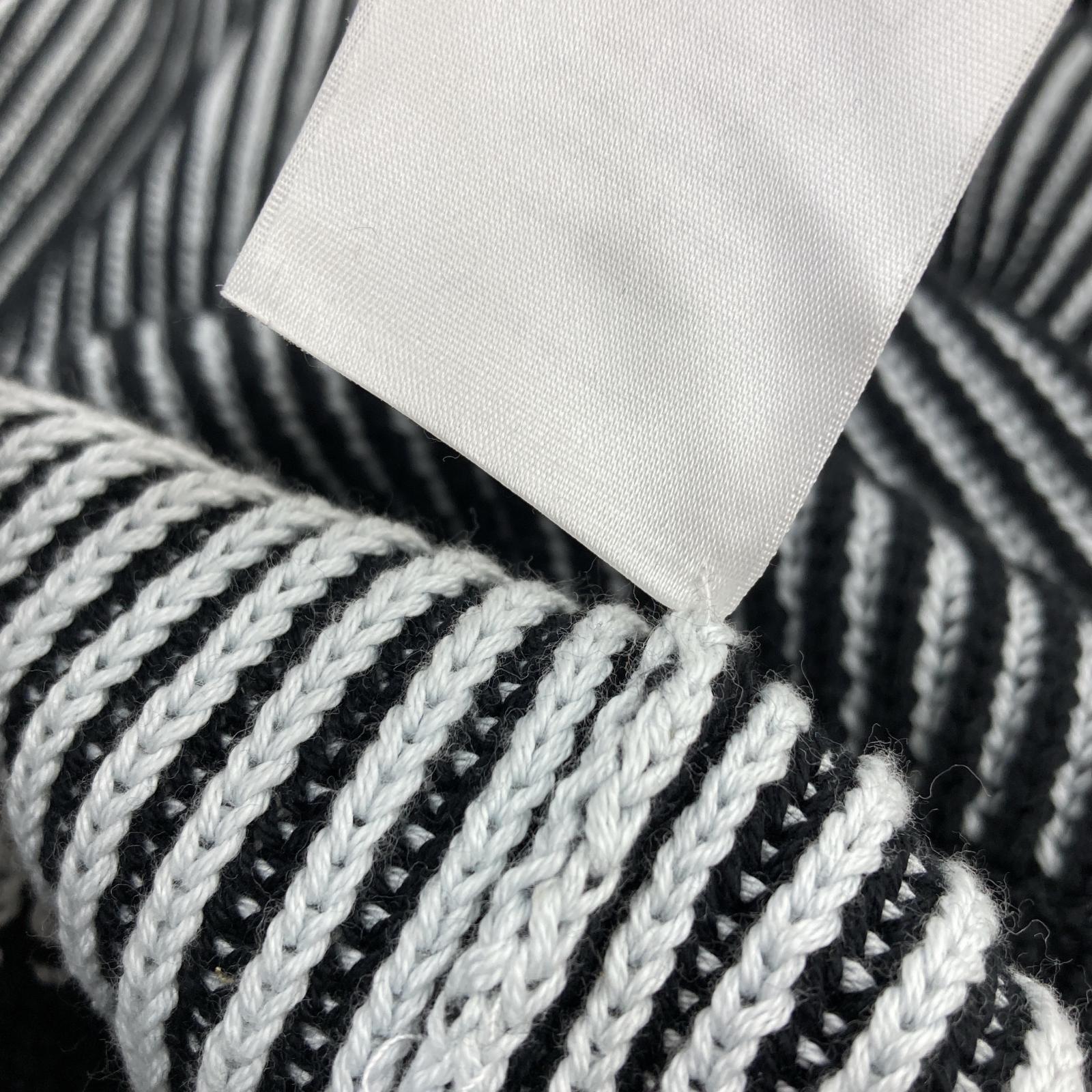 その他トップス ECKHAUS LATTA バックスリットデザインニット S ブラックホワイト S ブラック