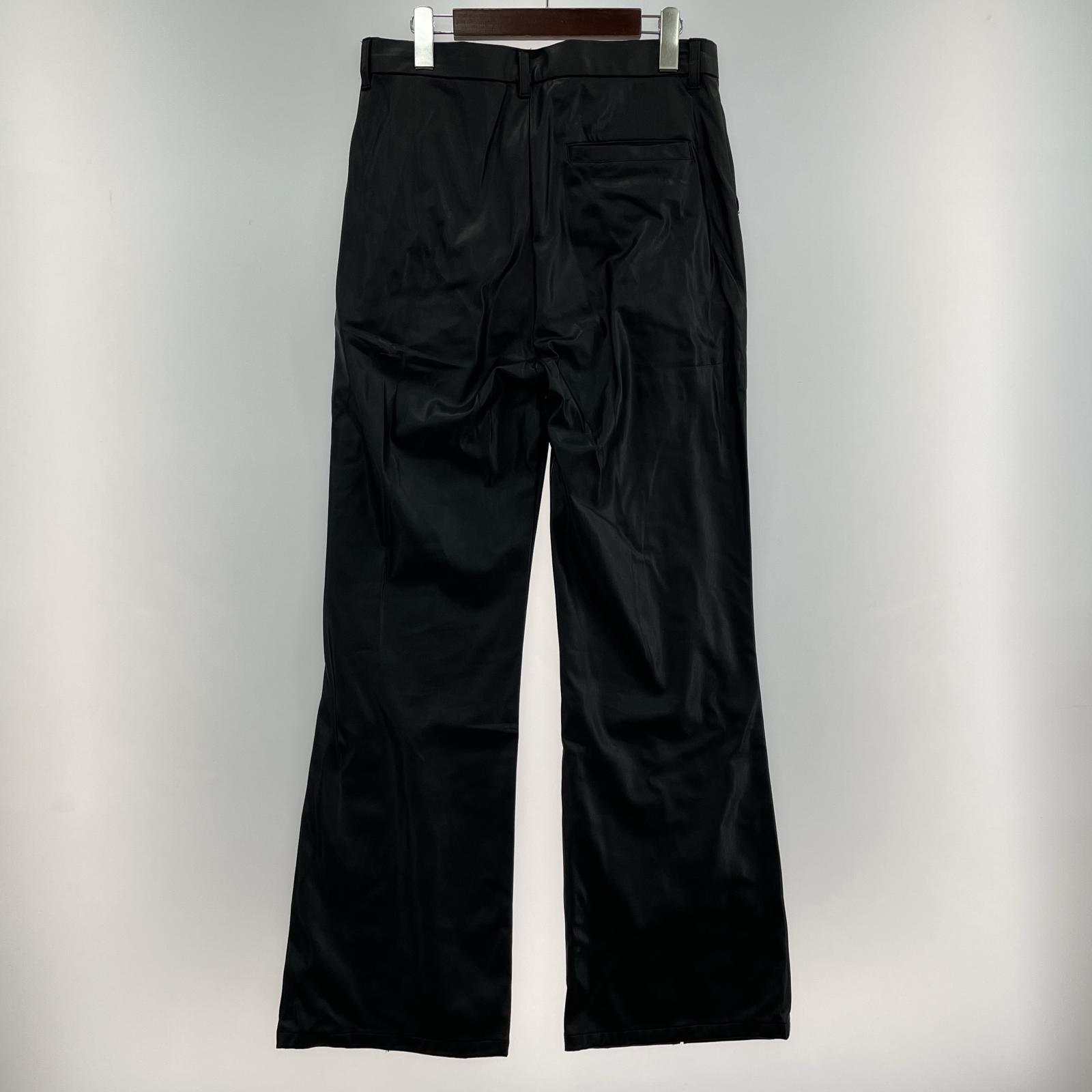 その他ボトムス Yohki フェイクレザーフレアパンツ ブラック (3) ブラック
