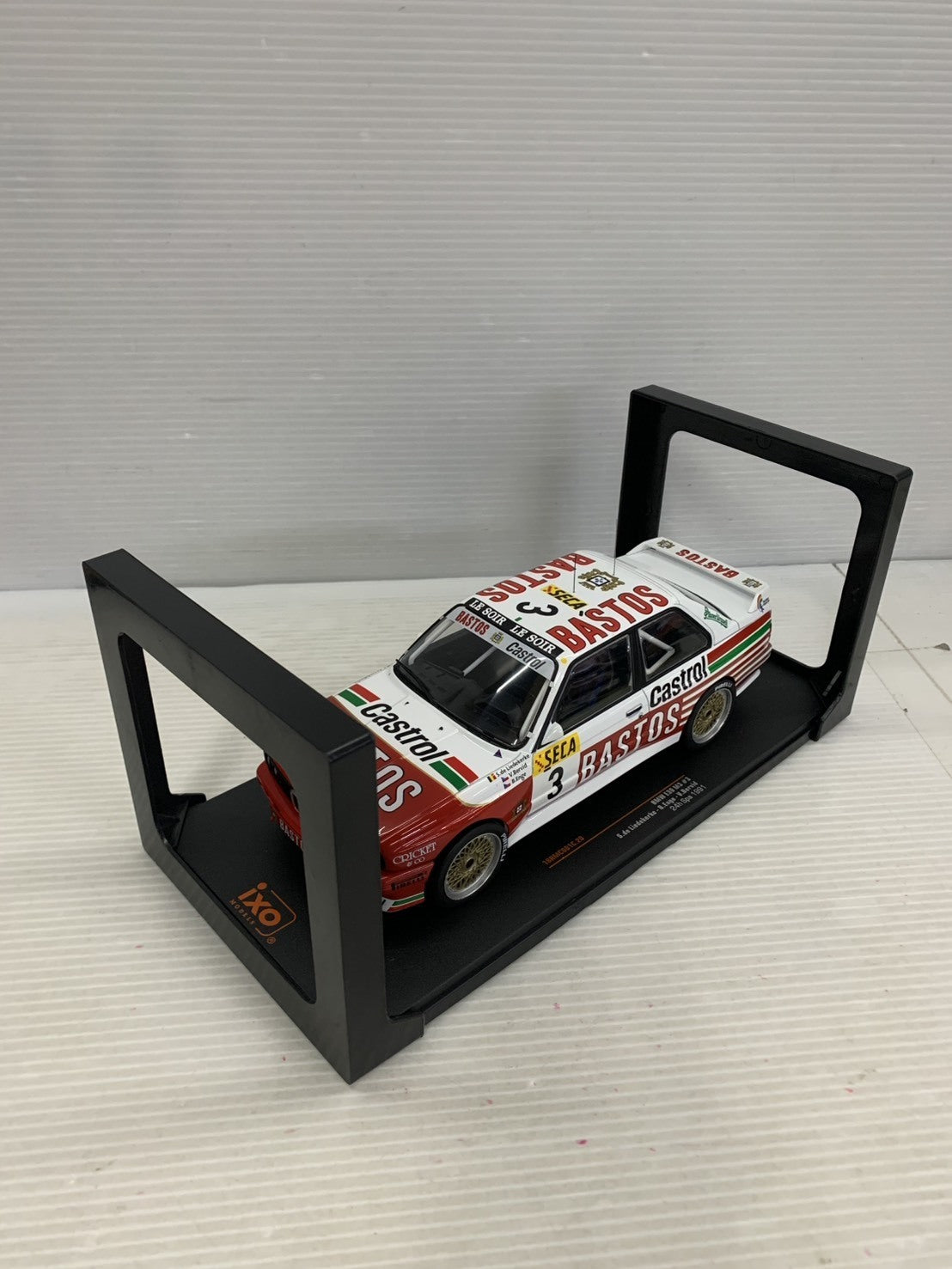 IXO 1/18 BMW E30 M3 1991 ♯3 スケールカー
