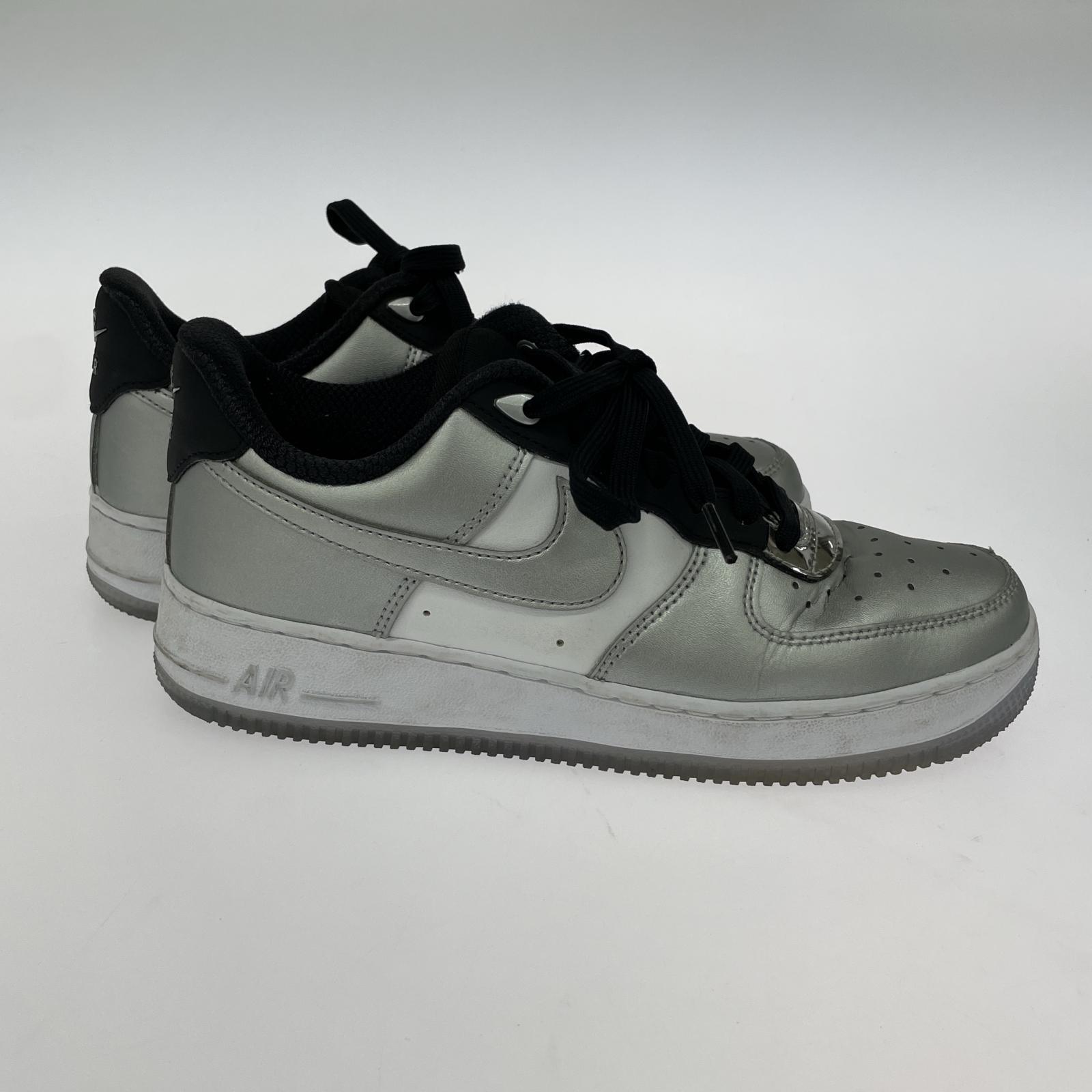 スニーカー NIKE Women's Air Force 1 Low Chrome 25cm (US7 UK6 1/2 EU40) シルバー