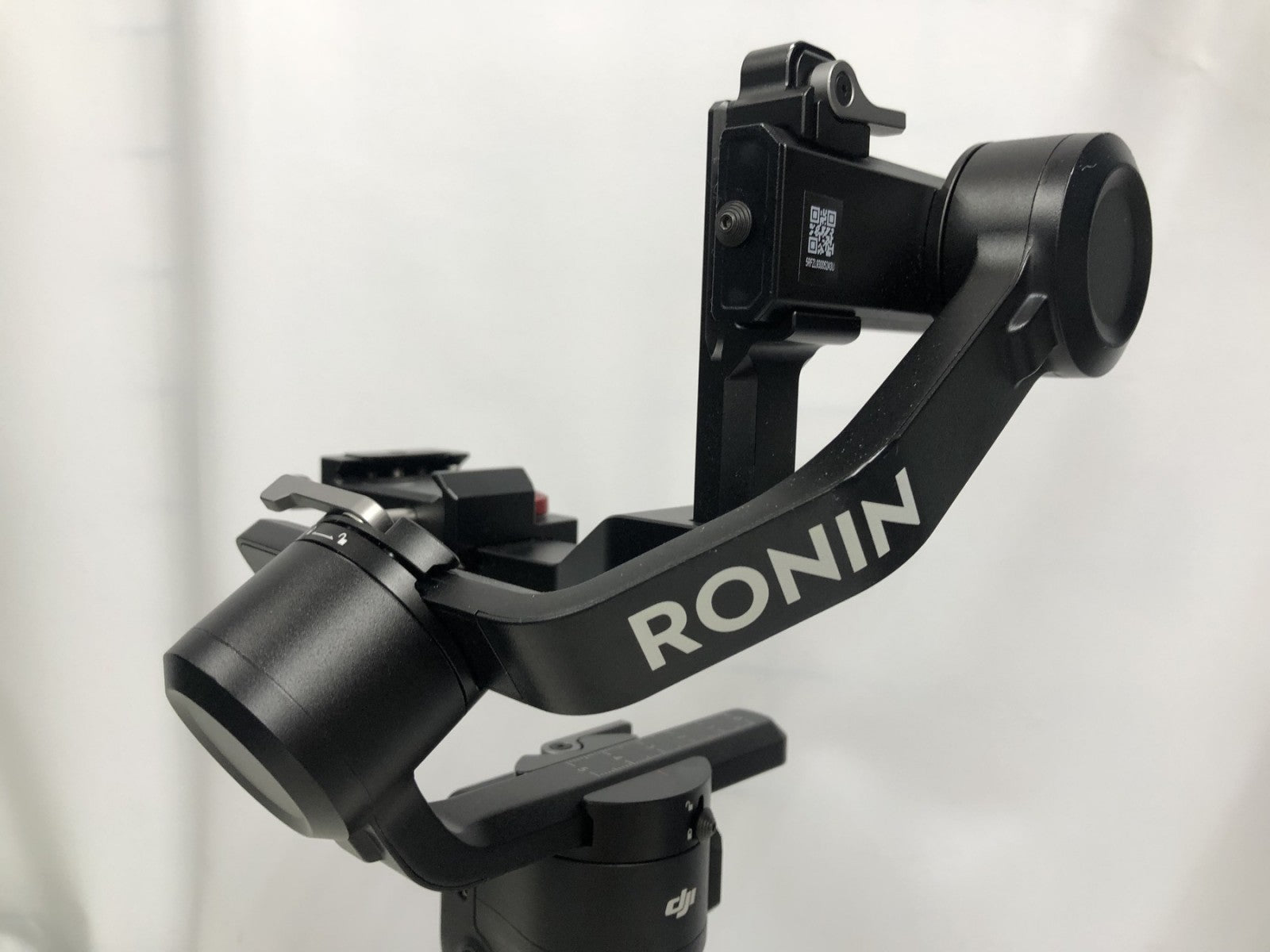 DJI RS3 MINI ジンバルスタビライザー P-20M デジタルカメラ