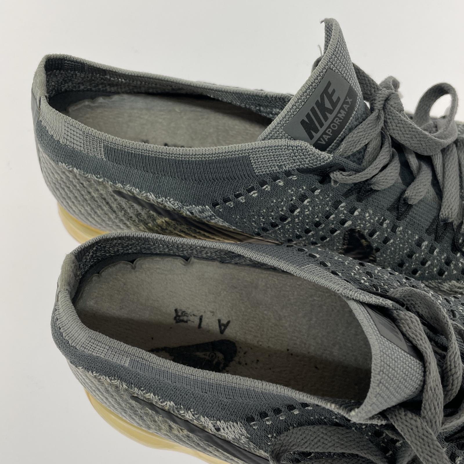 スニーカー NIKE VAPORMAX グレー