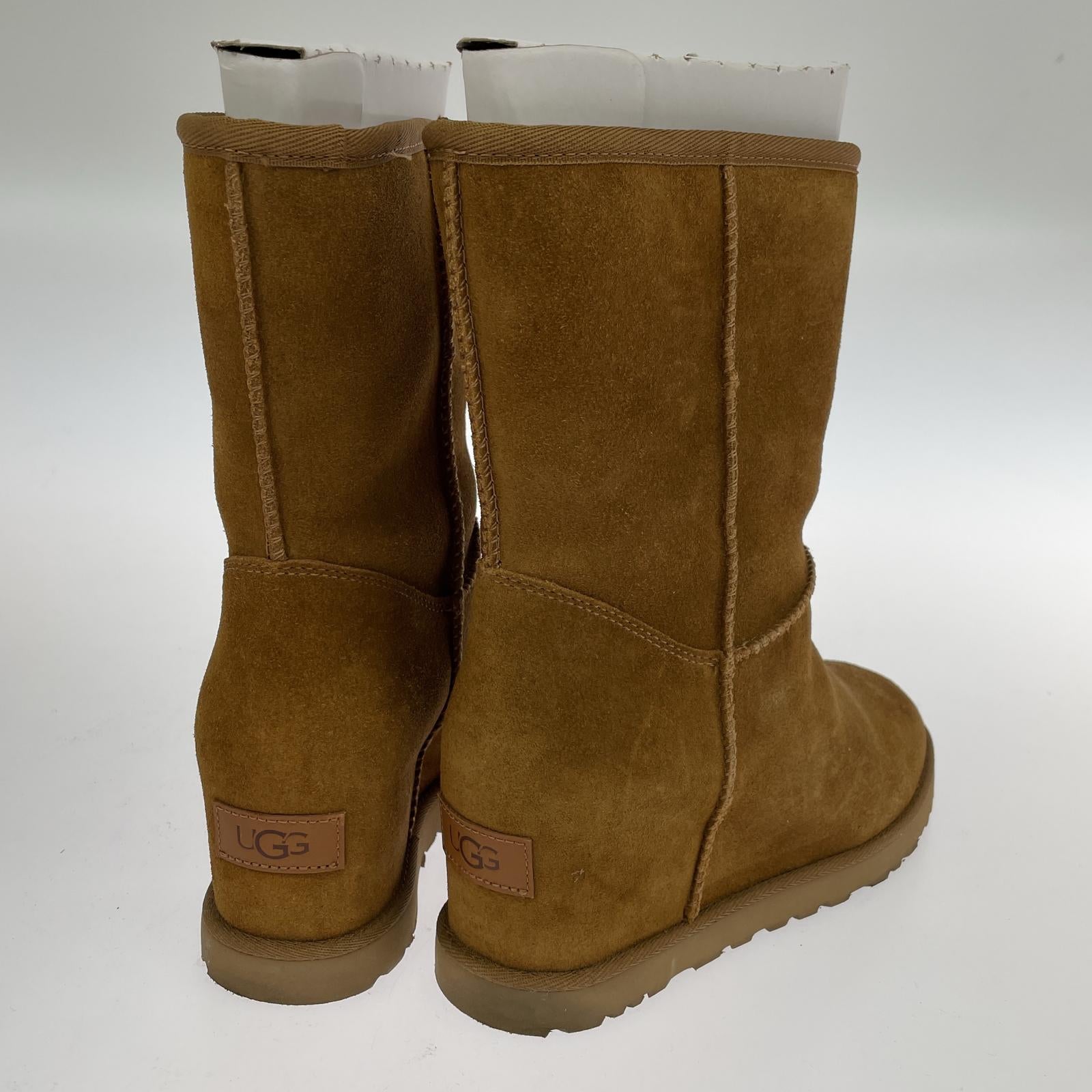 ブーツ UGG/W CLASSIC FEMME SHORT/25㎝/ 25cm (US7 UK6 1/2 EU40) ブラウン