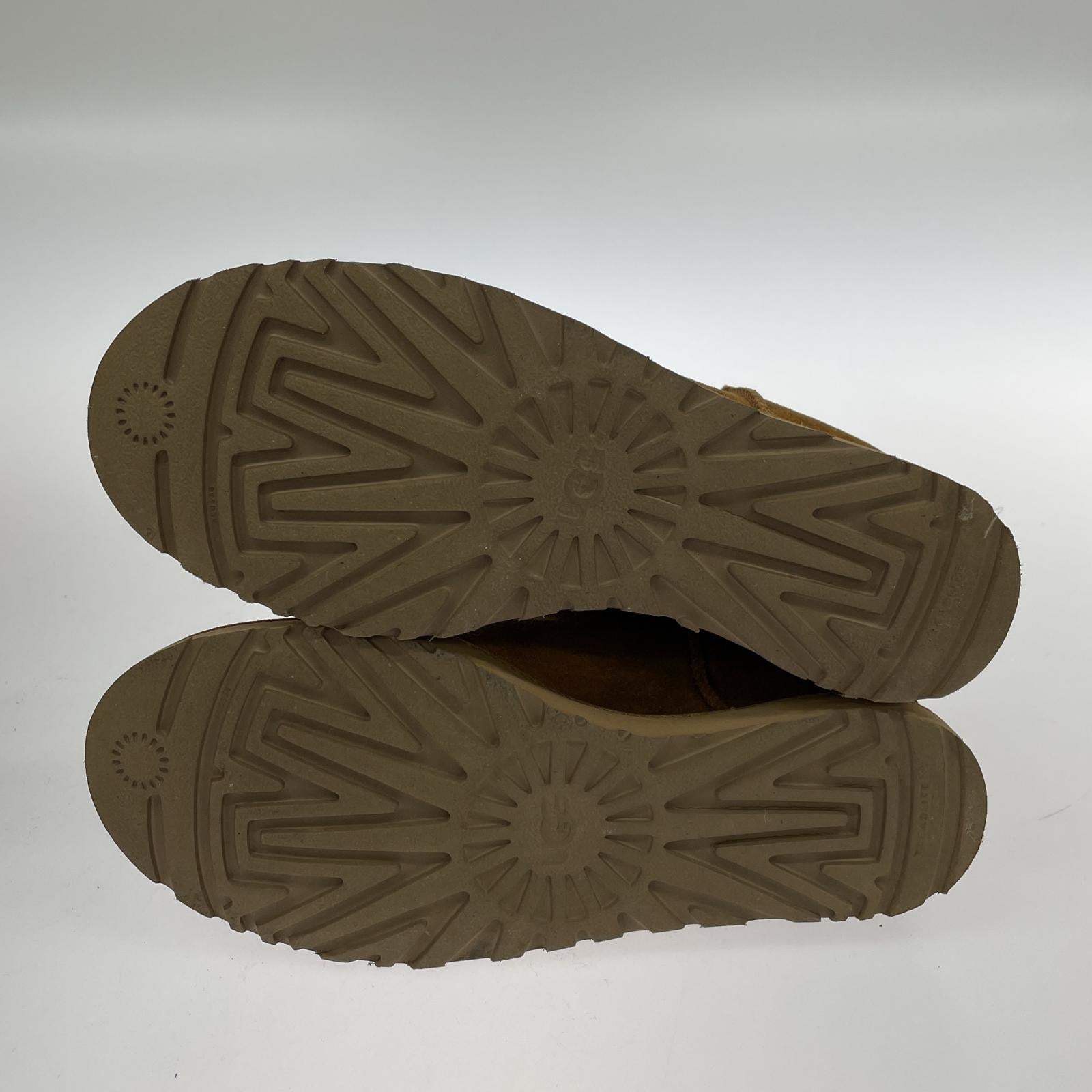 ブーツ UGG/W CLASSIC FEMME SHORT/25㎝/ 25cm (US7 UK6 1/2 EU40) ブラウン