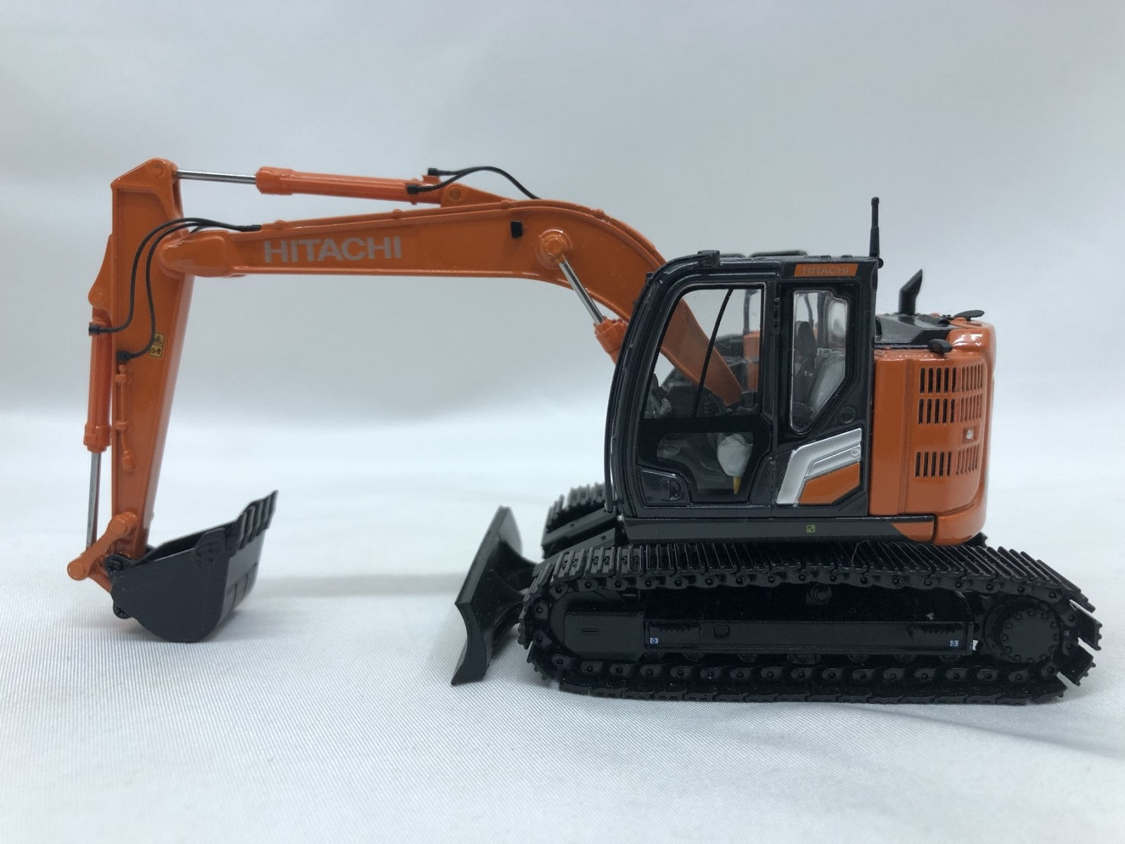 日立建機 1/50 ZAXIS135US ミニカーその他