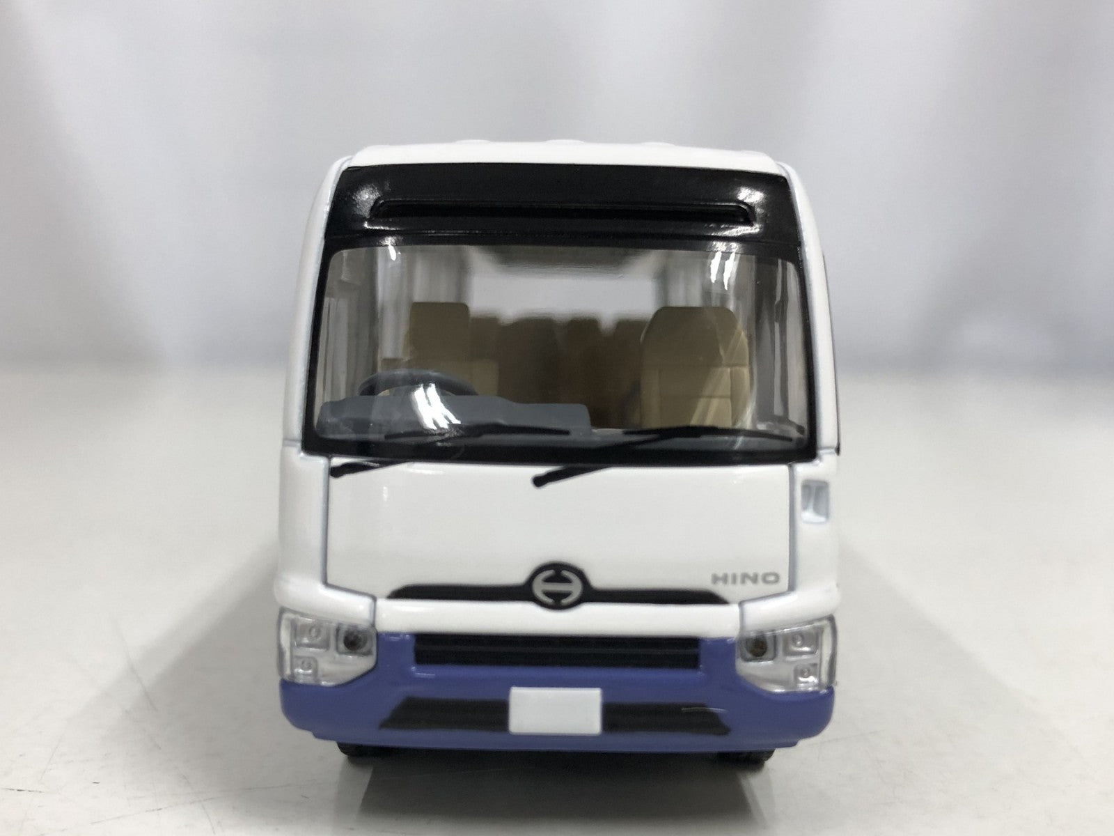 トミカリミテッドヴィンテージネオ LVーN326a 日野リエッセII LX トミカ